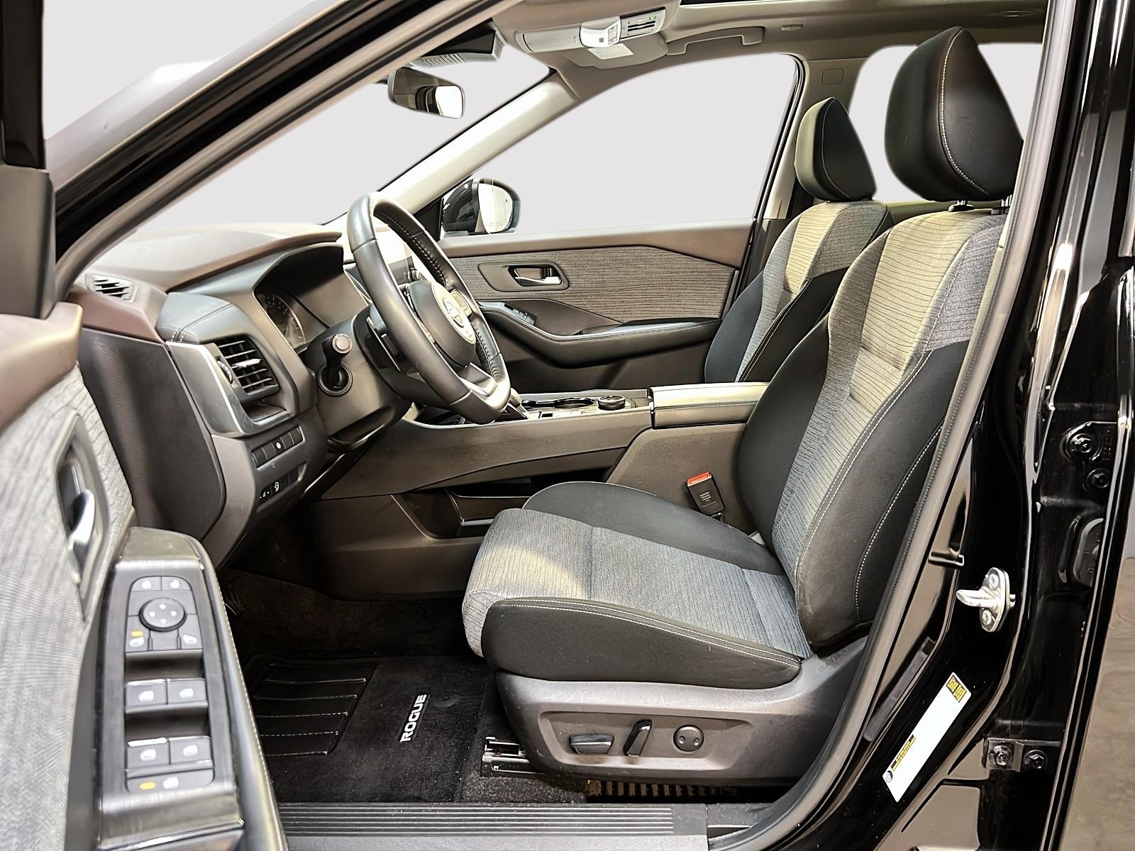 Nissan Rogue SV TOIT PANO 4RM 2023 — photo 7