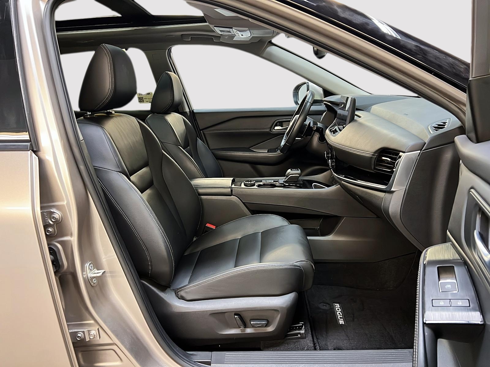 Nissan Rogue SL CUIR TOIT PANO NAV 4RM 2024 - image #8