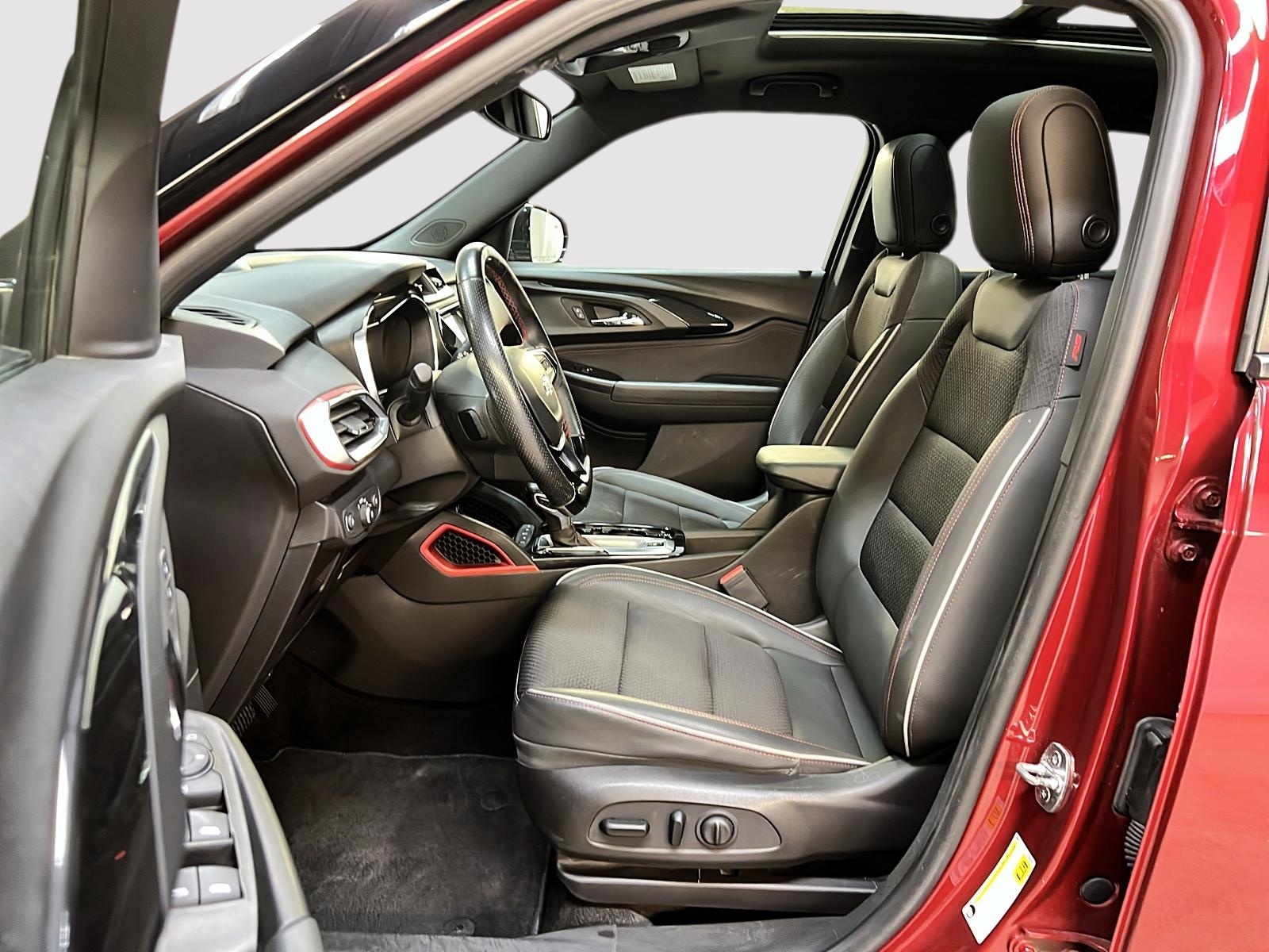 Chevrolet Trailblazer 1RS TOIT PANO 4RM 2022 - image #7