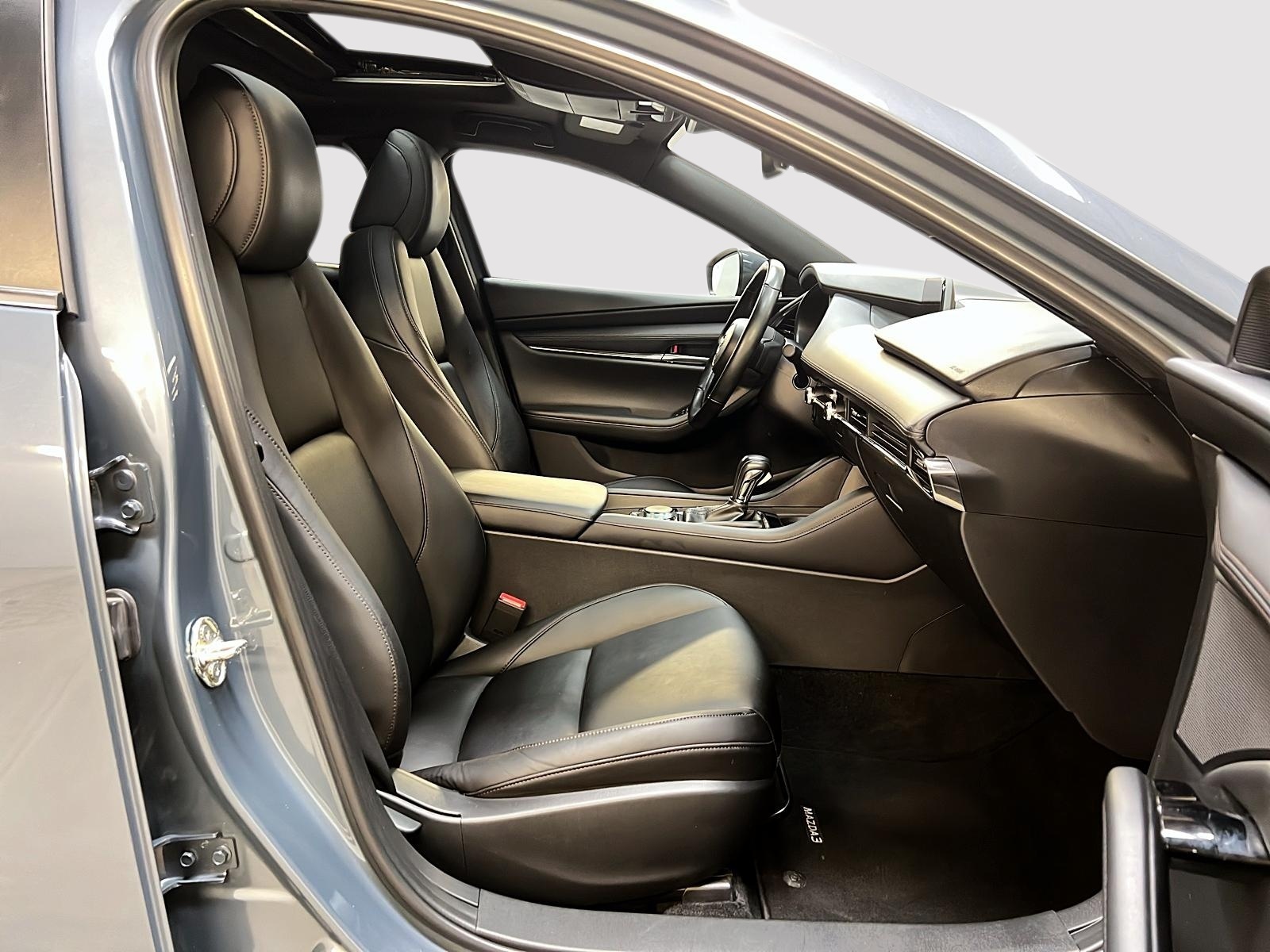 Mazda Mazda3 Sport 2022 - Image #8