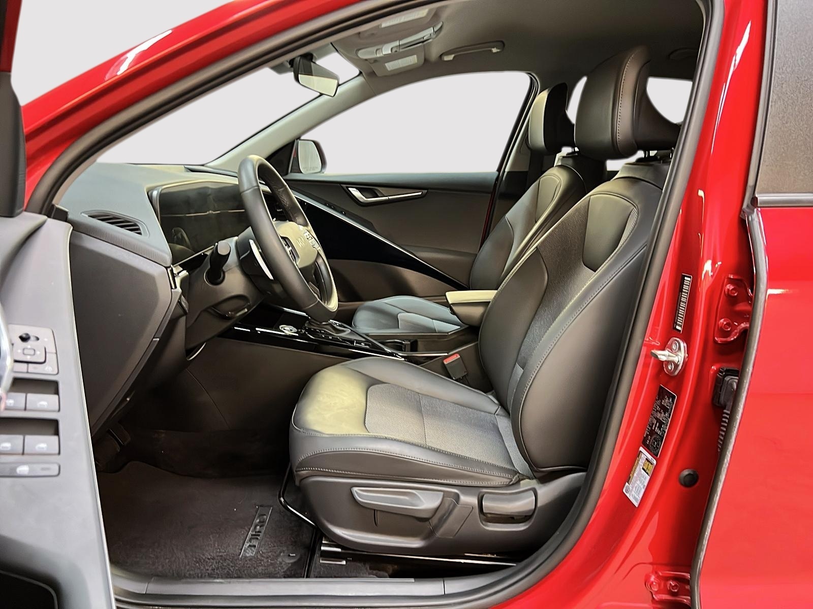 Kia Niro EX HYBRIDE NAV 2023 - image #7