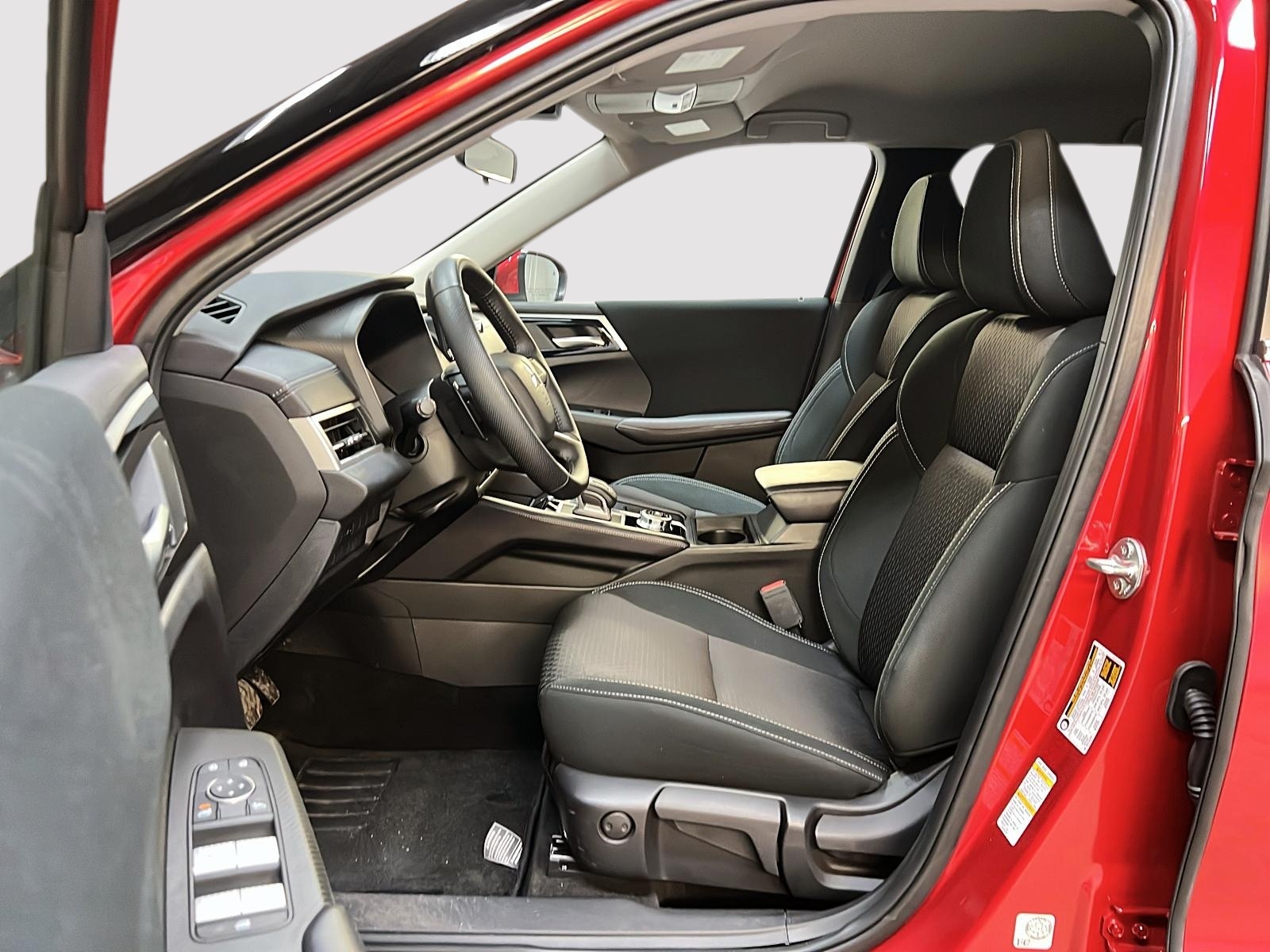 Mitsubishi Outlander ES S AWC 2024 - image #7