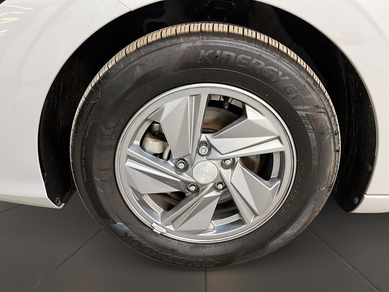 Hyundai Elantra 2025 - Image #23