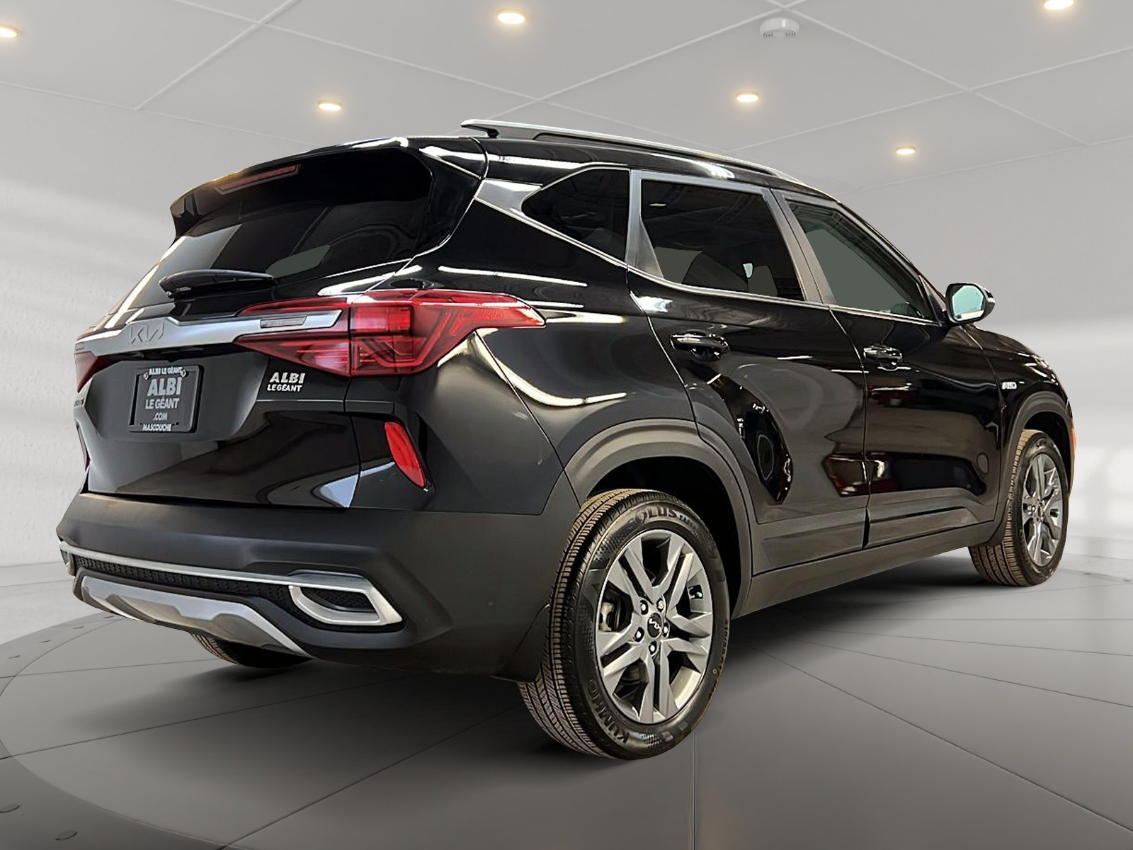 Kia SELTOS EX CUIR TOIT 4RM 2023 - image #4