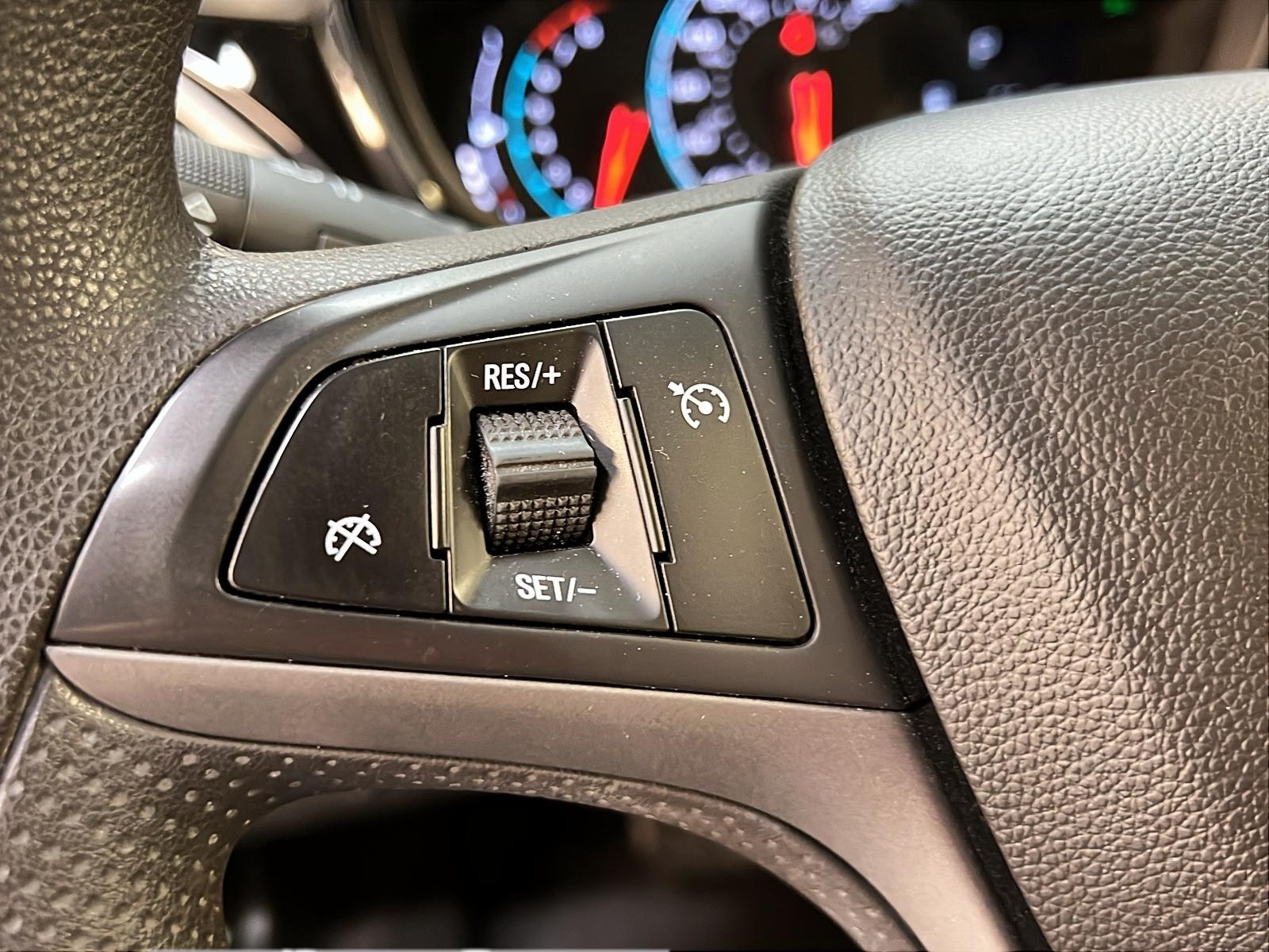 Chevrolet Spark 1LT SPORT 2022 - image #18