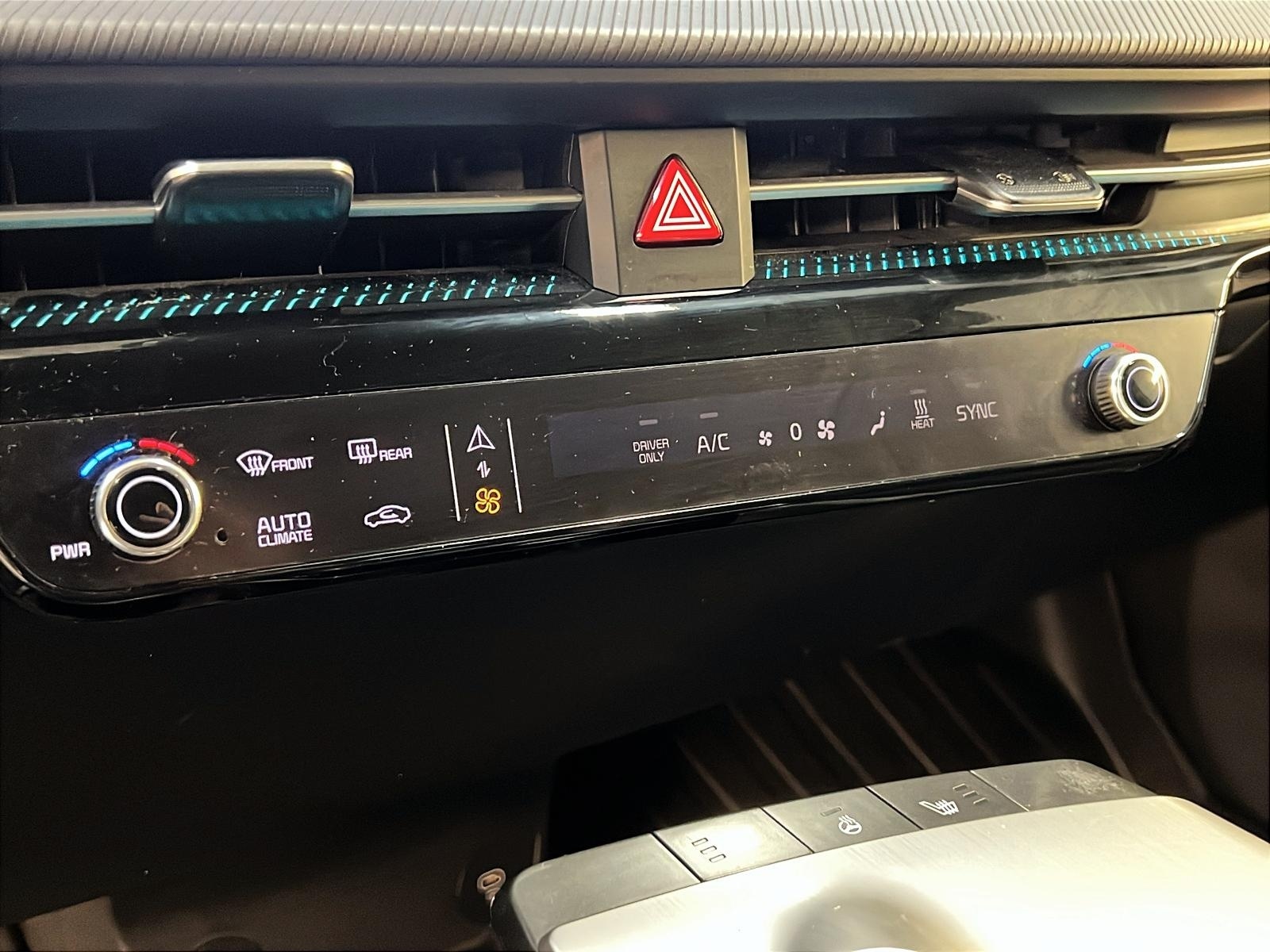 Kia EV6 LAND GT-LINE 1 CUIR NAV 4RM 2024 - image #15