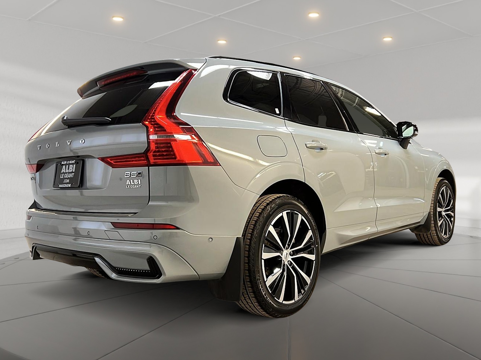 Volvo XC60 2025 - Image #8