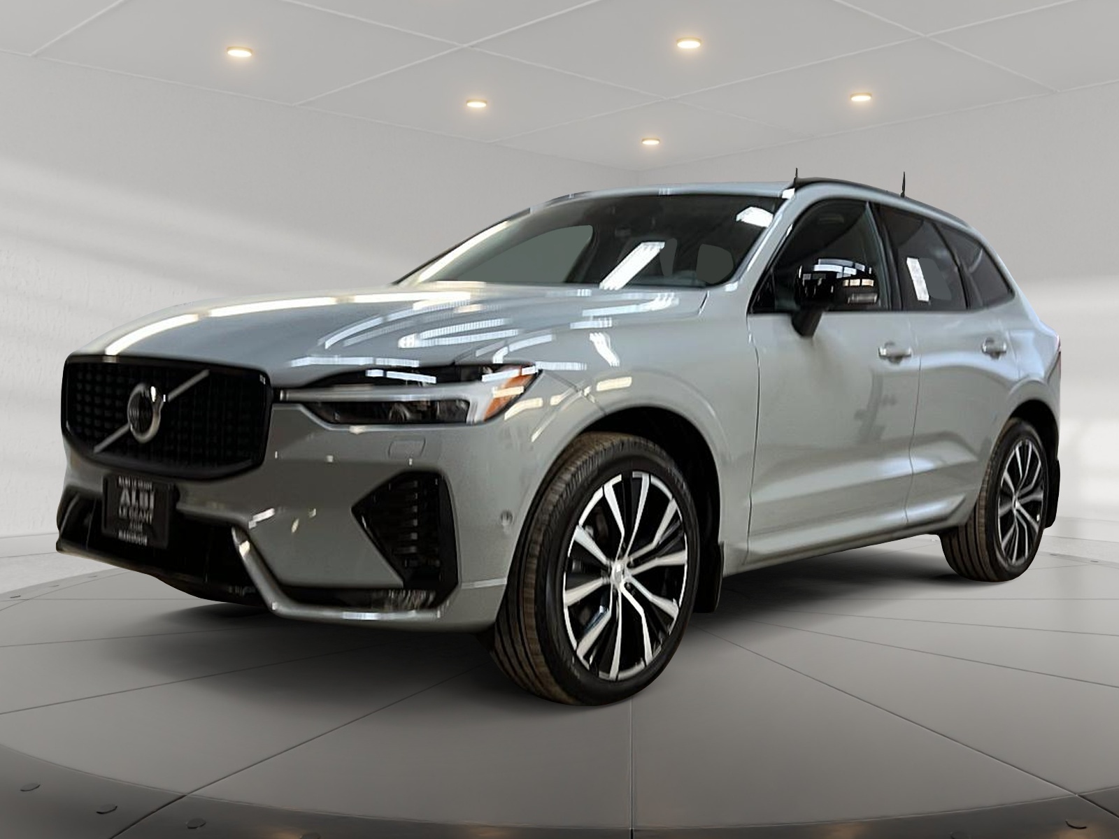 Volvo XC60 B5 PLUS CUIR TOIT PANO NAV 4RM 2025 - image #2