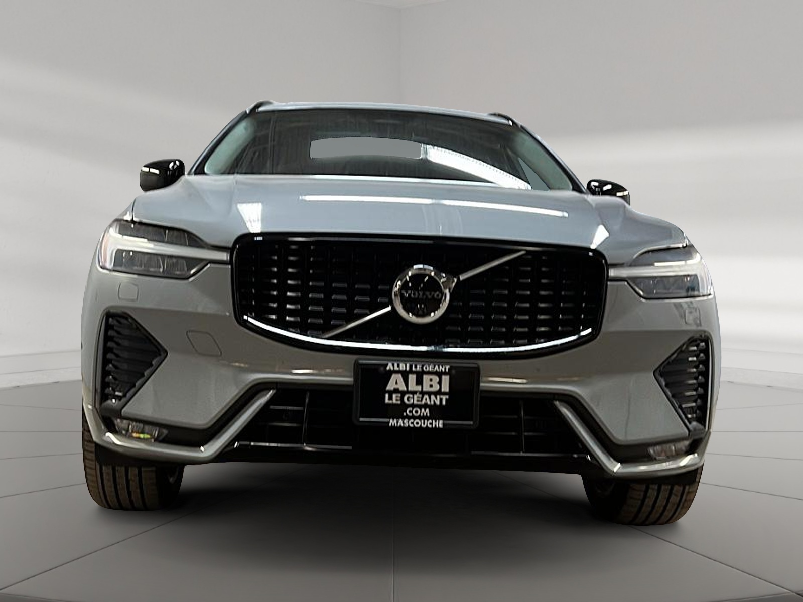 Volvo XC60 B5 PLUS CUIR TOIT PANO NAV 4RM 2025 - image #4