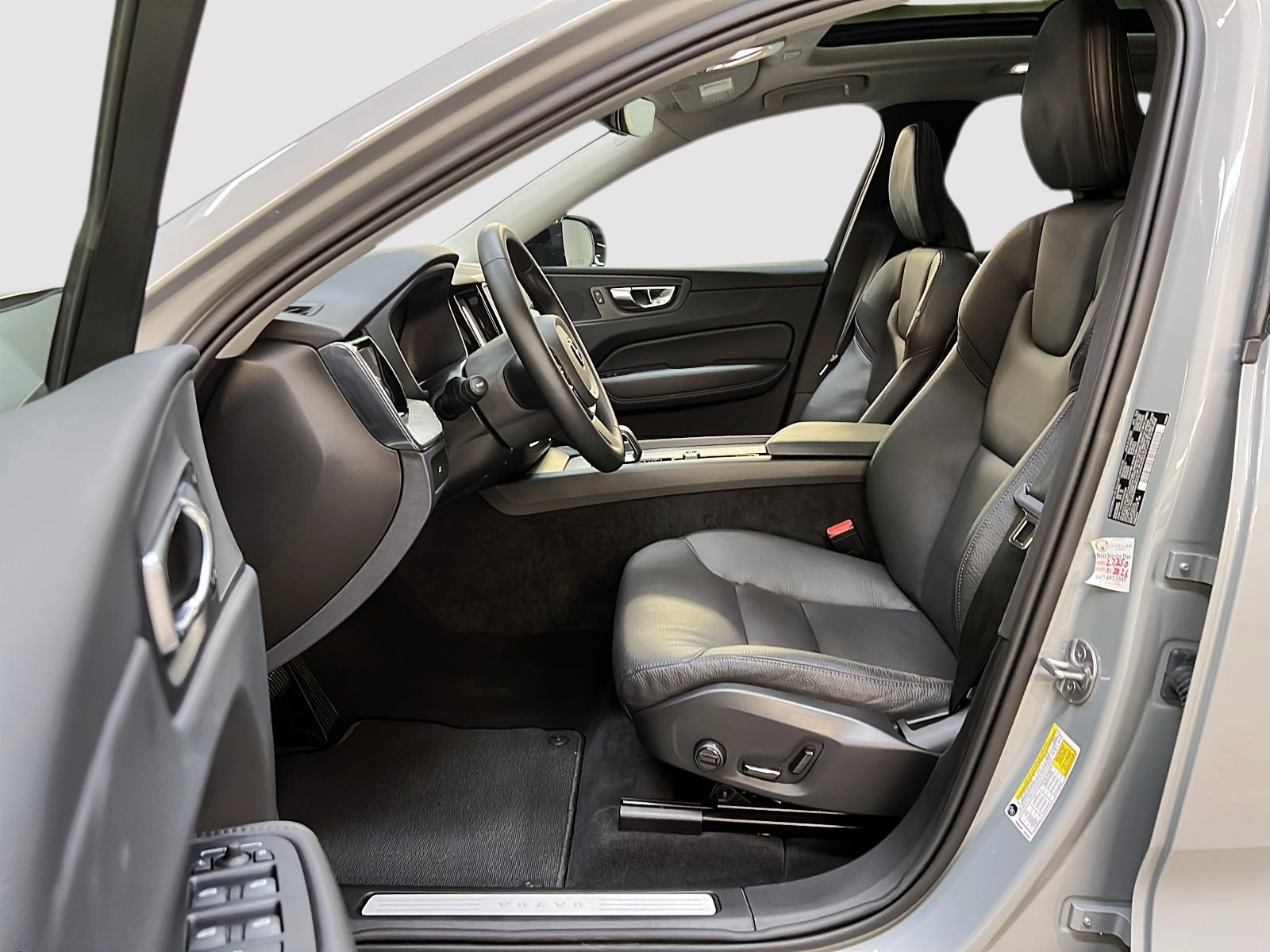 Volvo XC60 2025 - Image #5