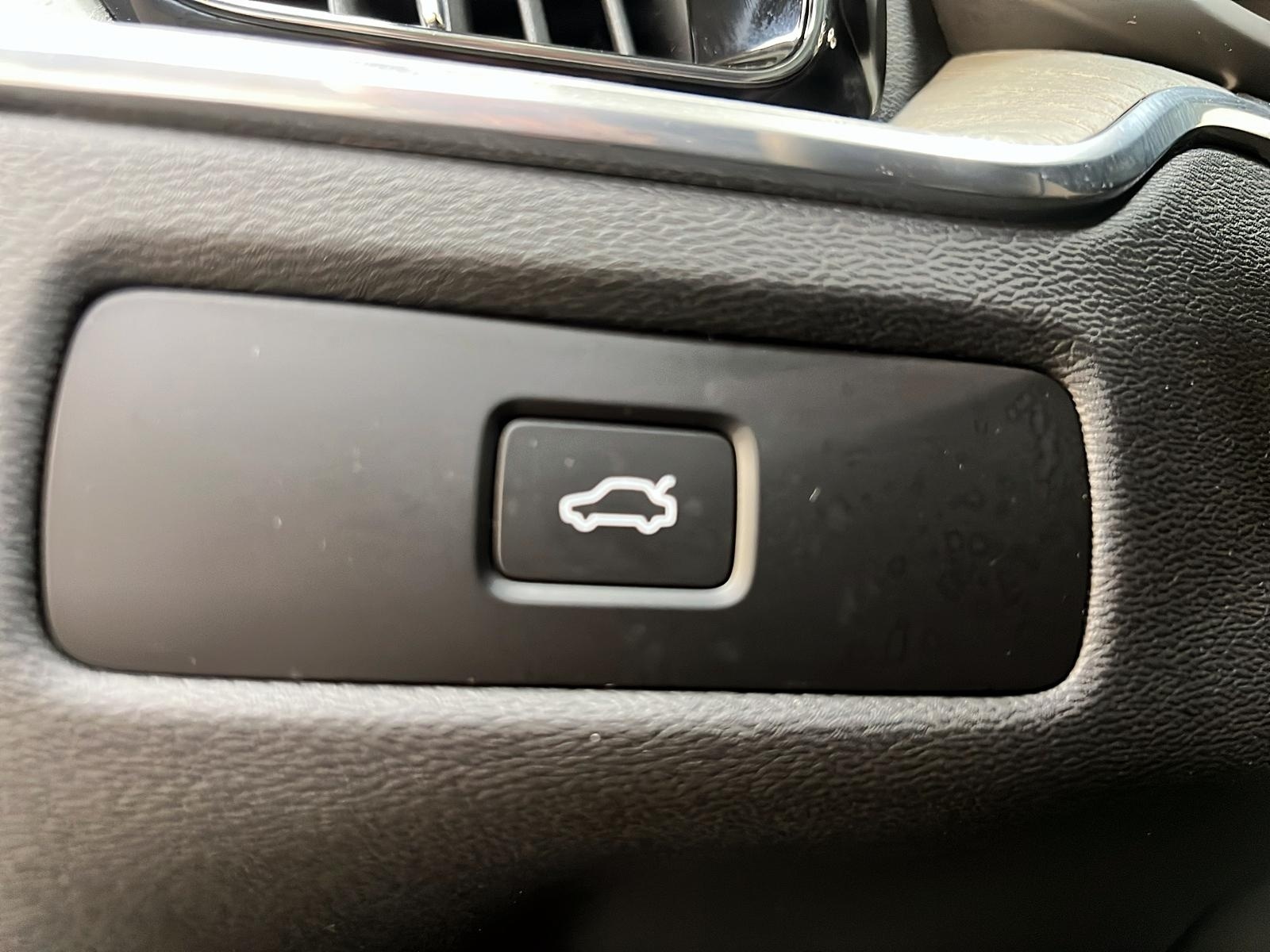 Volvo XC60 B5 PLUS CUIR TOIT PANO NAV 4RM 2025 - image #41