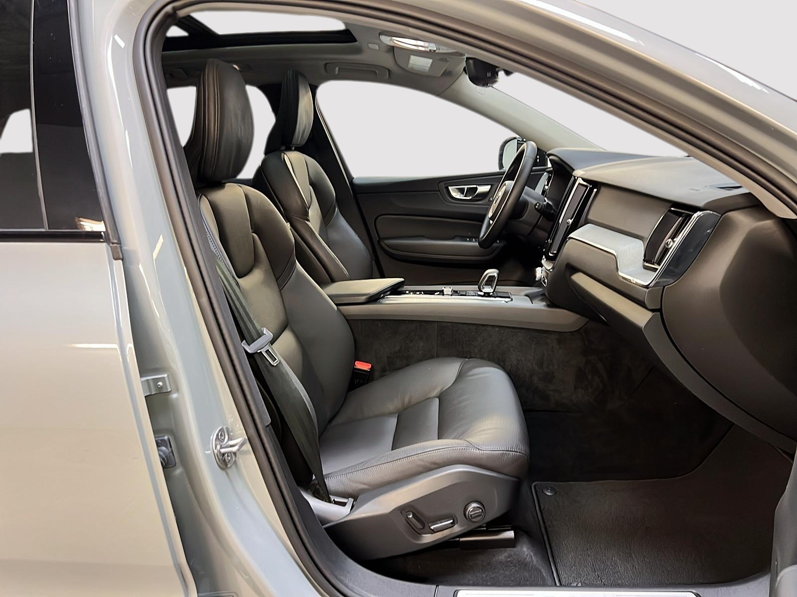 Volvo XC60 2025 - Image #7