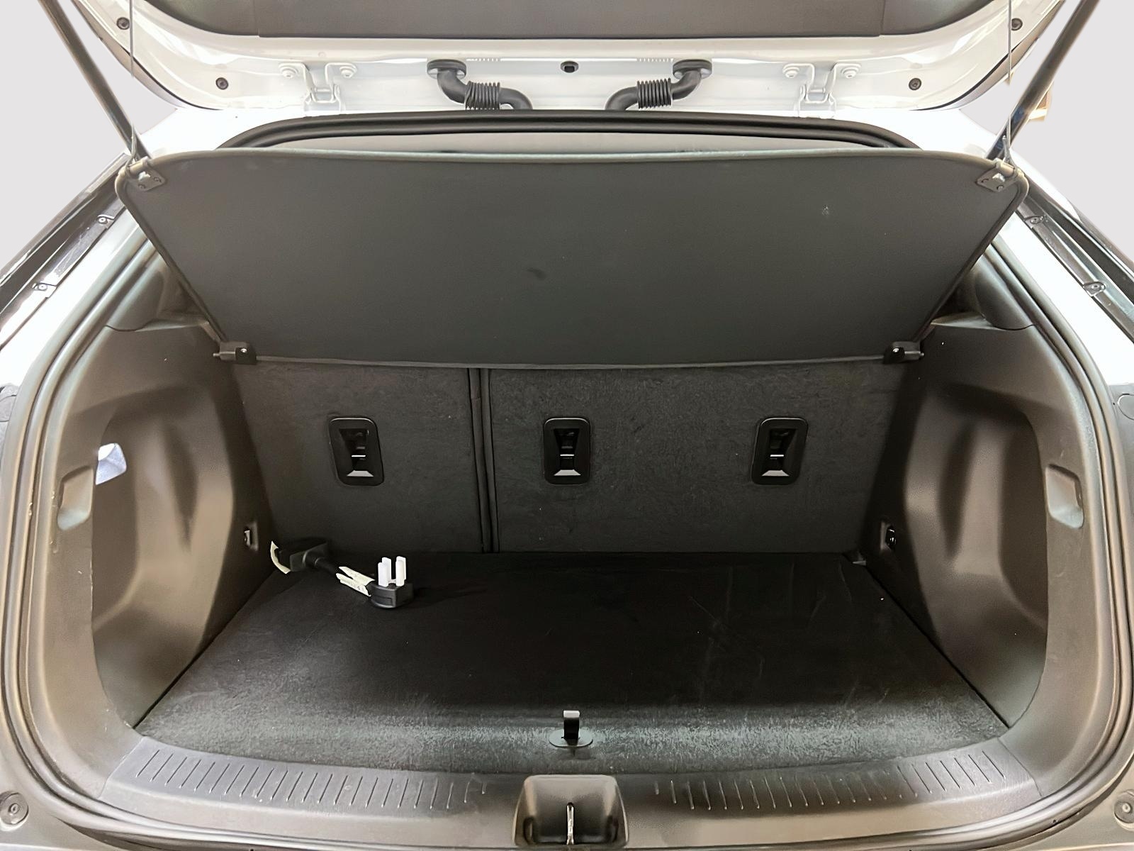 Chevrolet Bolt EUV 2023 - Image #12