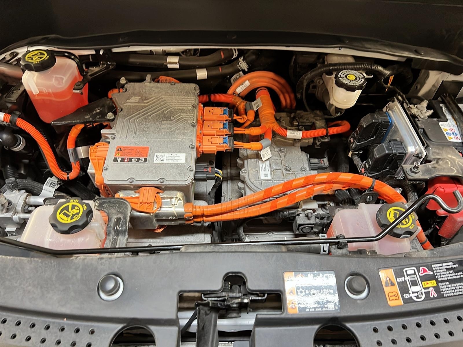 Chevrolet Bolt EUV 2LT 2023 - image #11