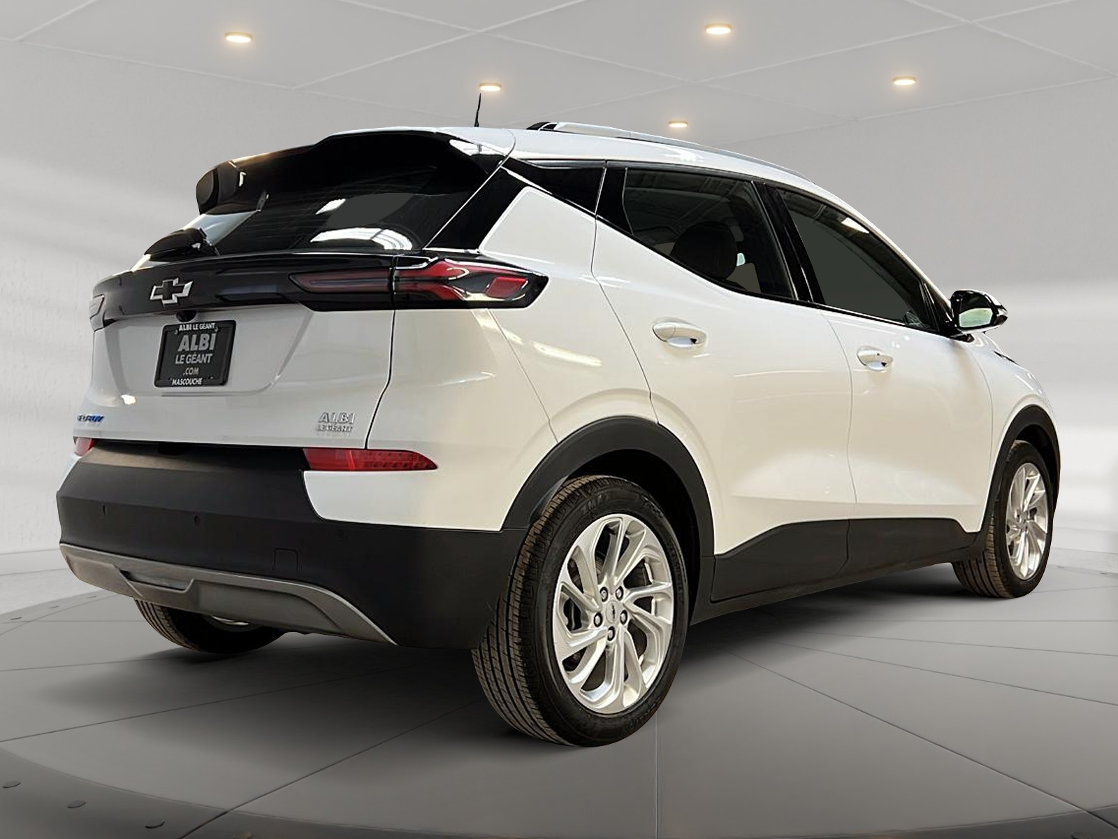 Chevrolet Bolt EUV 2023 - Image #4