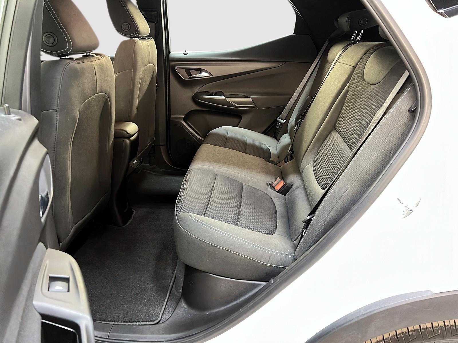 Chevrolet Bolt EUV 2023 - Image #9