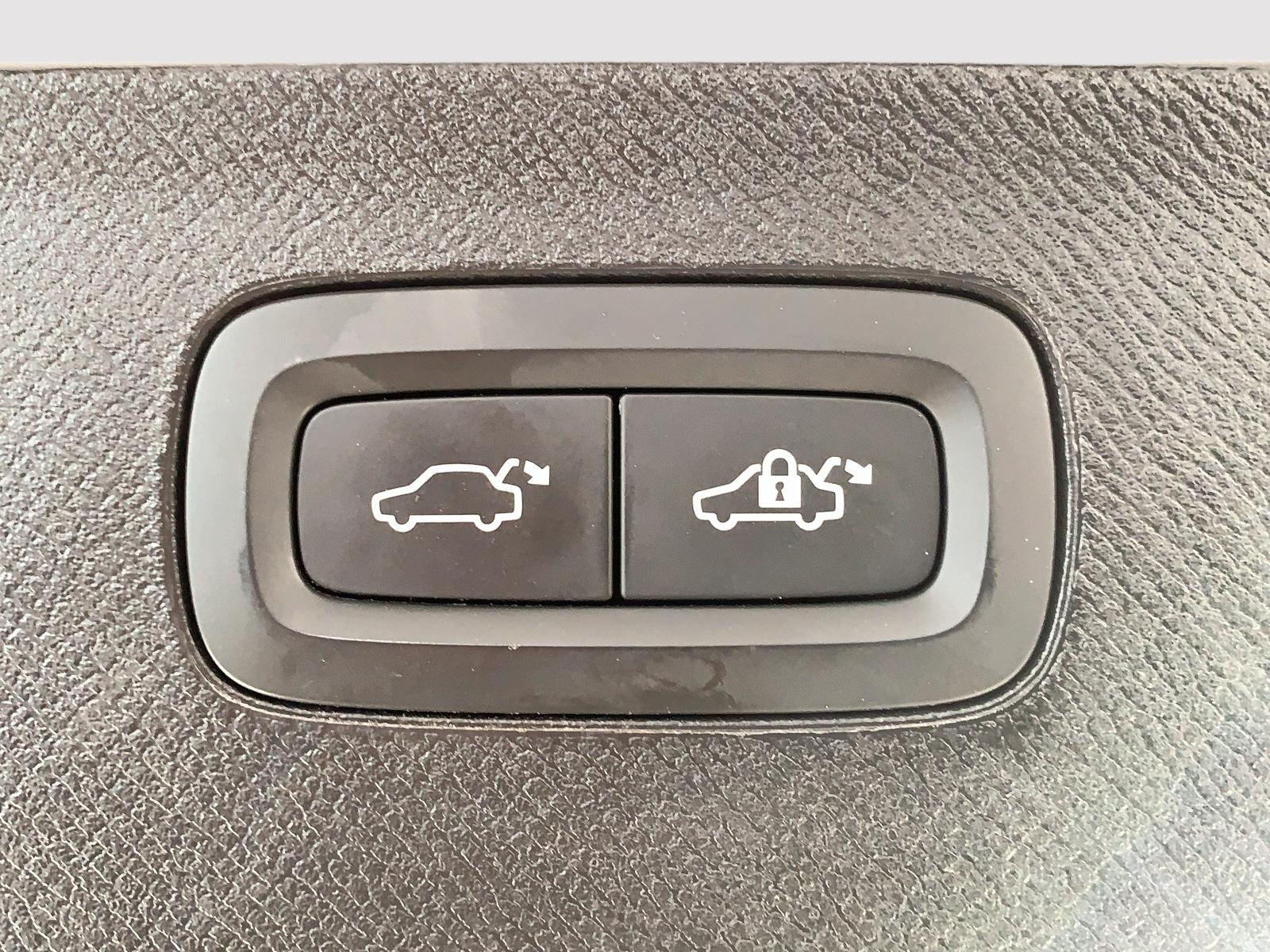 Volvo XC90 T8 RECHARGE ULTIMATE BRIGHT CUIR TOIT PANO NAV 4RM 2024 - image #22