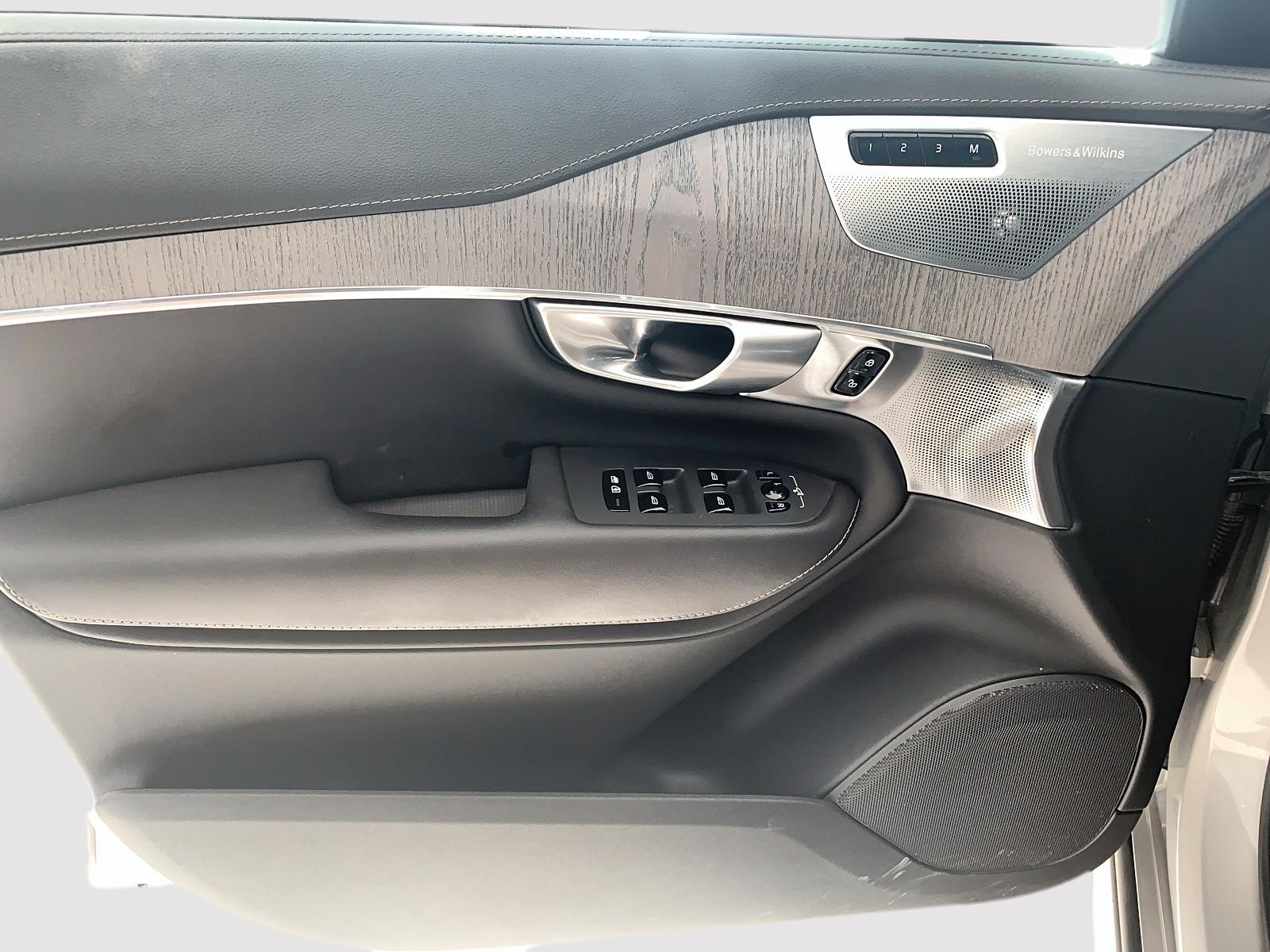 Volvo XC90 T8 RECHARGE ULTIMATE BRIGHT CUIR TOIT PANO NAV 4RM 2024 - image #15