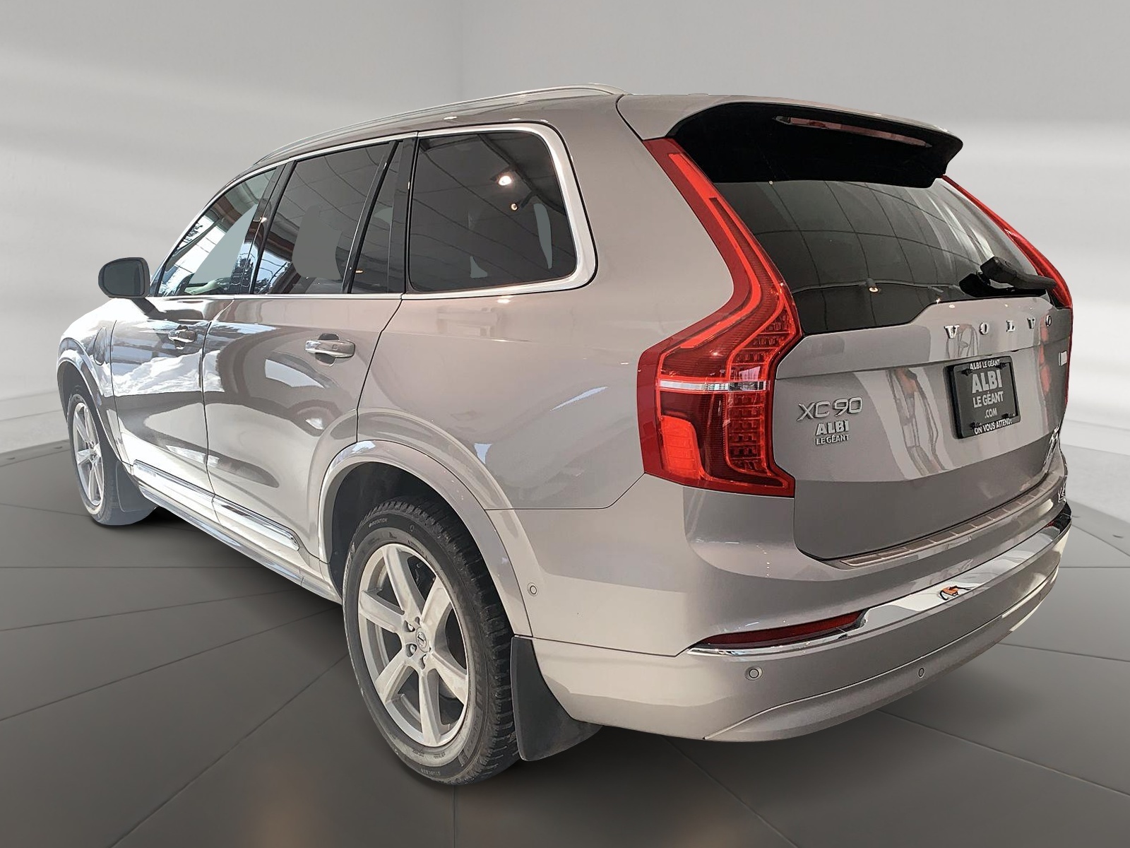Volvo XC90 T8 RECHARGE ULTIMATE BRIGHT CUIR TOIT PANO NAV 4RM 2024 - image #6