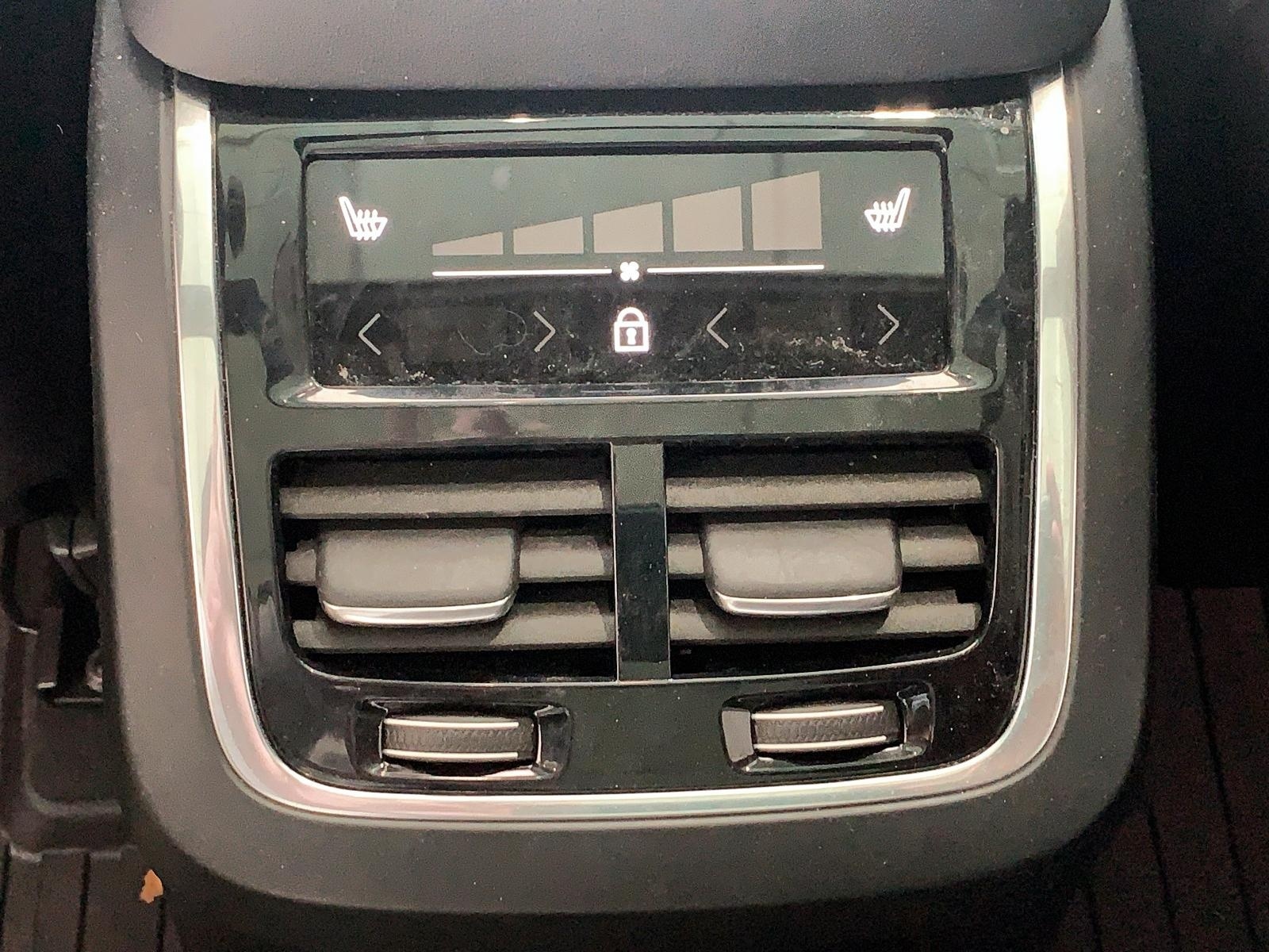 Volvo XC90 T8 RECHARGE ULTIMATE BRIGHT CUIR TOIT PANO NAV 4RM 2024 - image #14