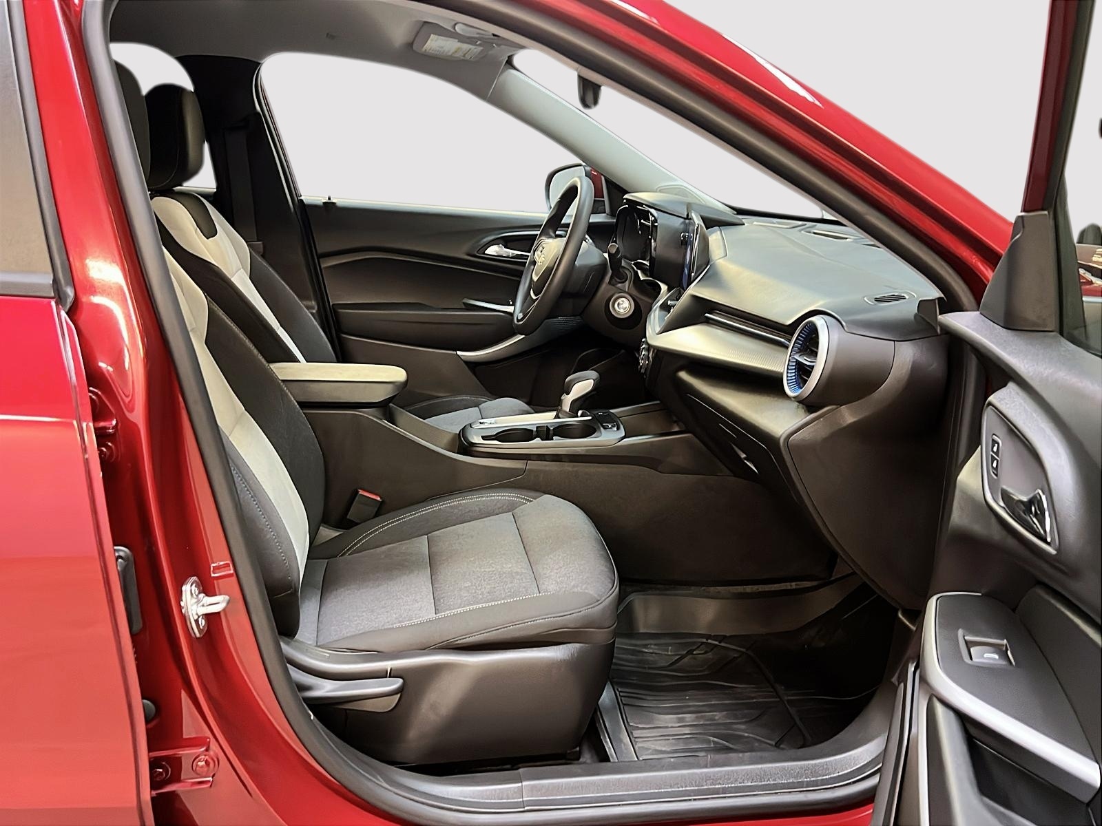 Chevrolet Trax 1LS GR COMMODITÉ 2024 - image #8