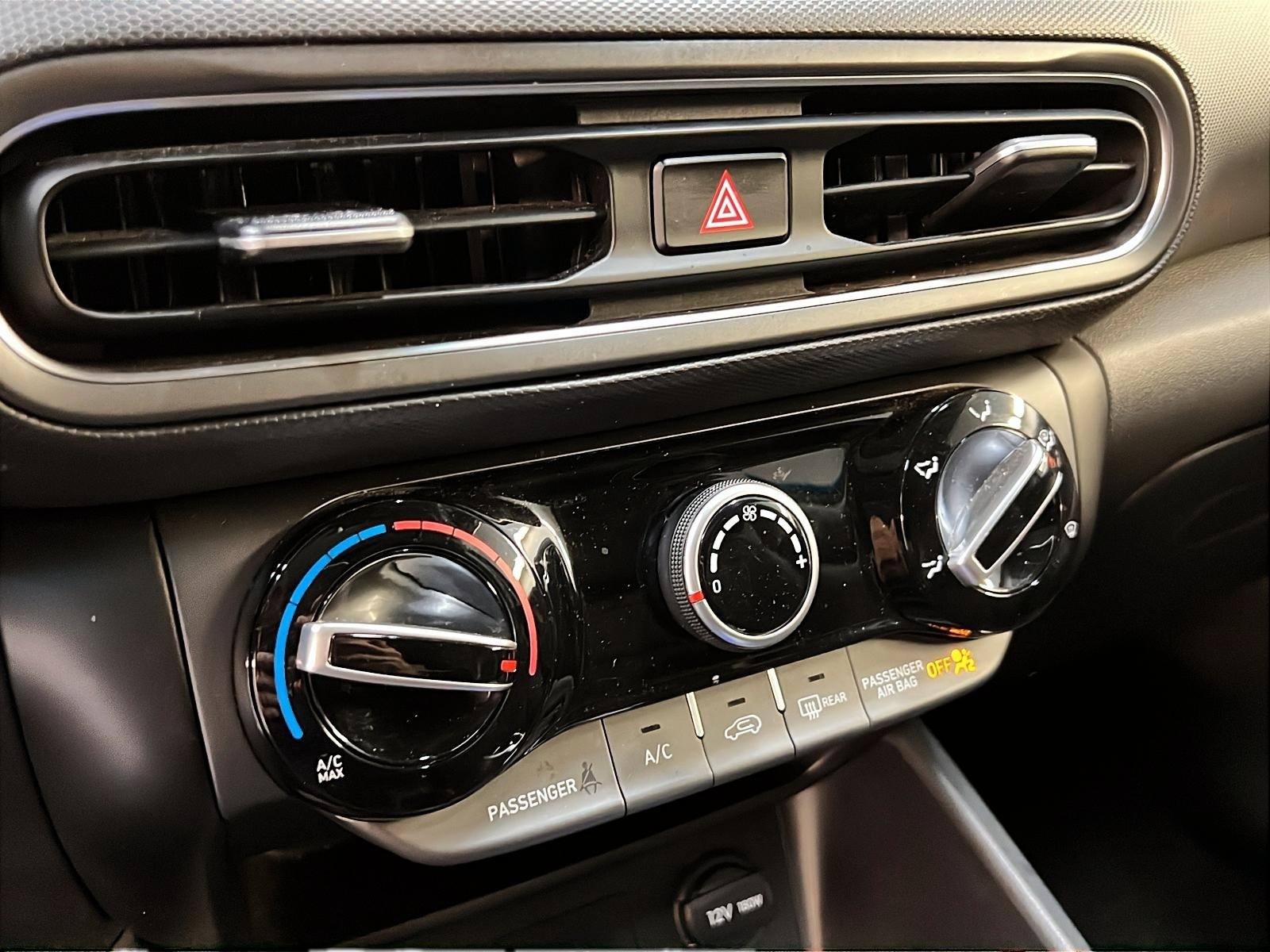 Hyundai Kona PREFERRED CUIR TOIT 4RM 2022 - image #15