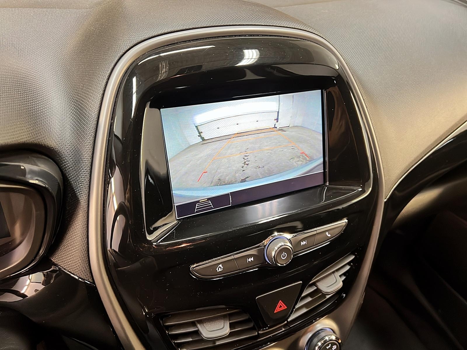 Chevrolet Spark 1LT 2020 - image #16