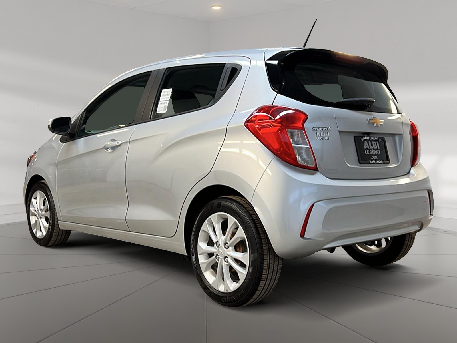 Chevrolet Spark 1LT 2020 - image #6