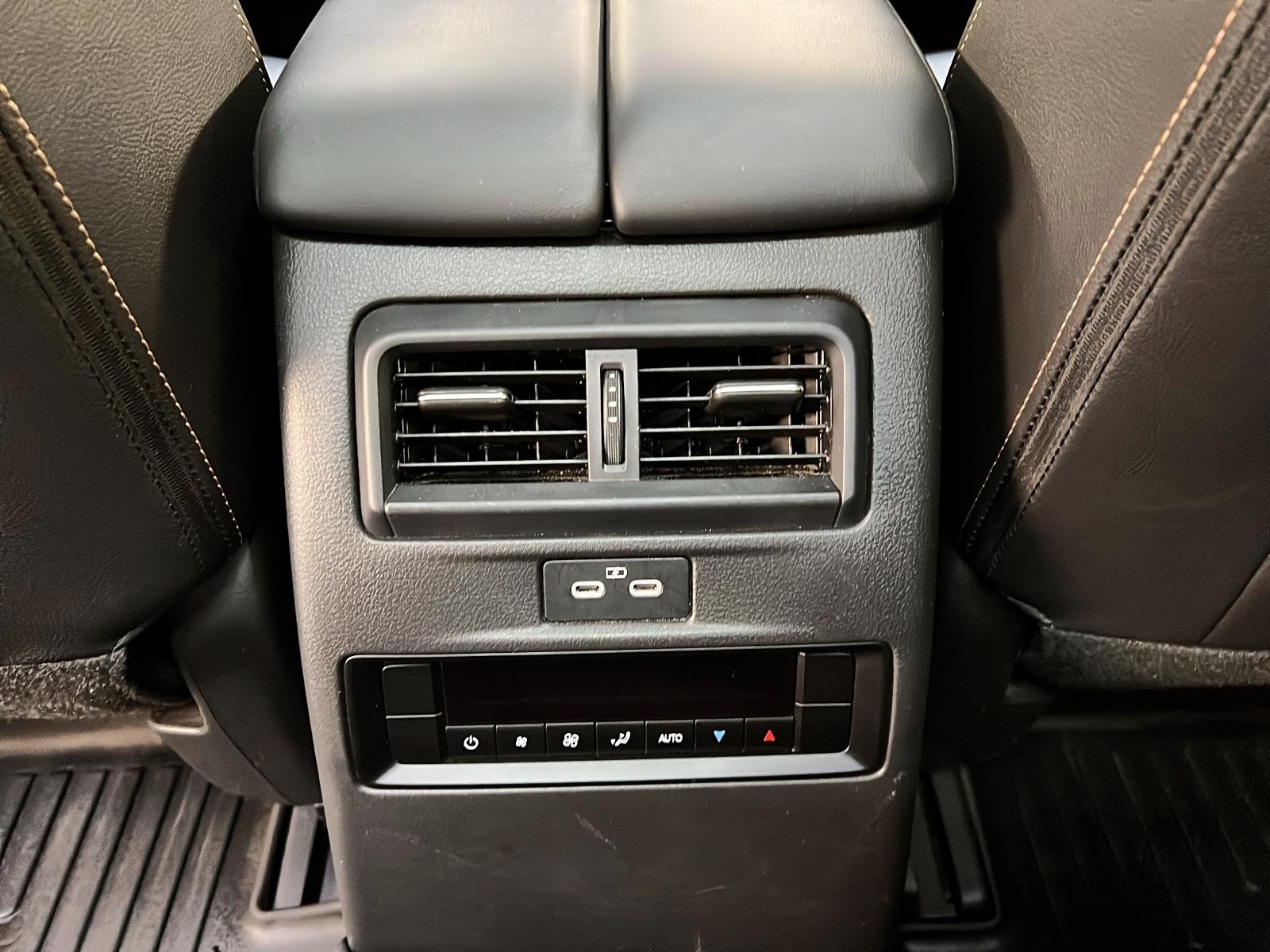 Mazda CX-90 GS LUXE PHEV CUIR TOIT PANO 4RM 2024 - image #12