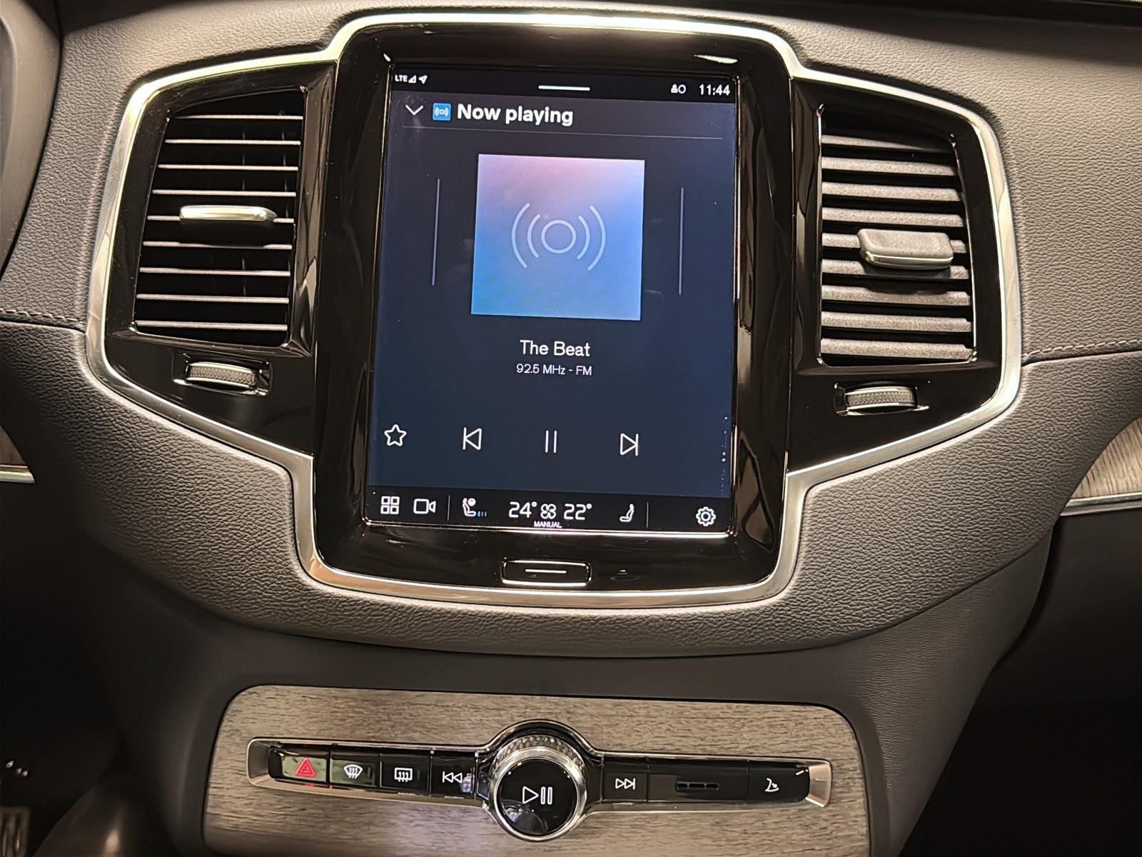 Volvo XC90 B6 ULTIMATE CUIR TOIT PANO NAV 4RM 2024 - image #21