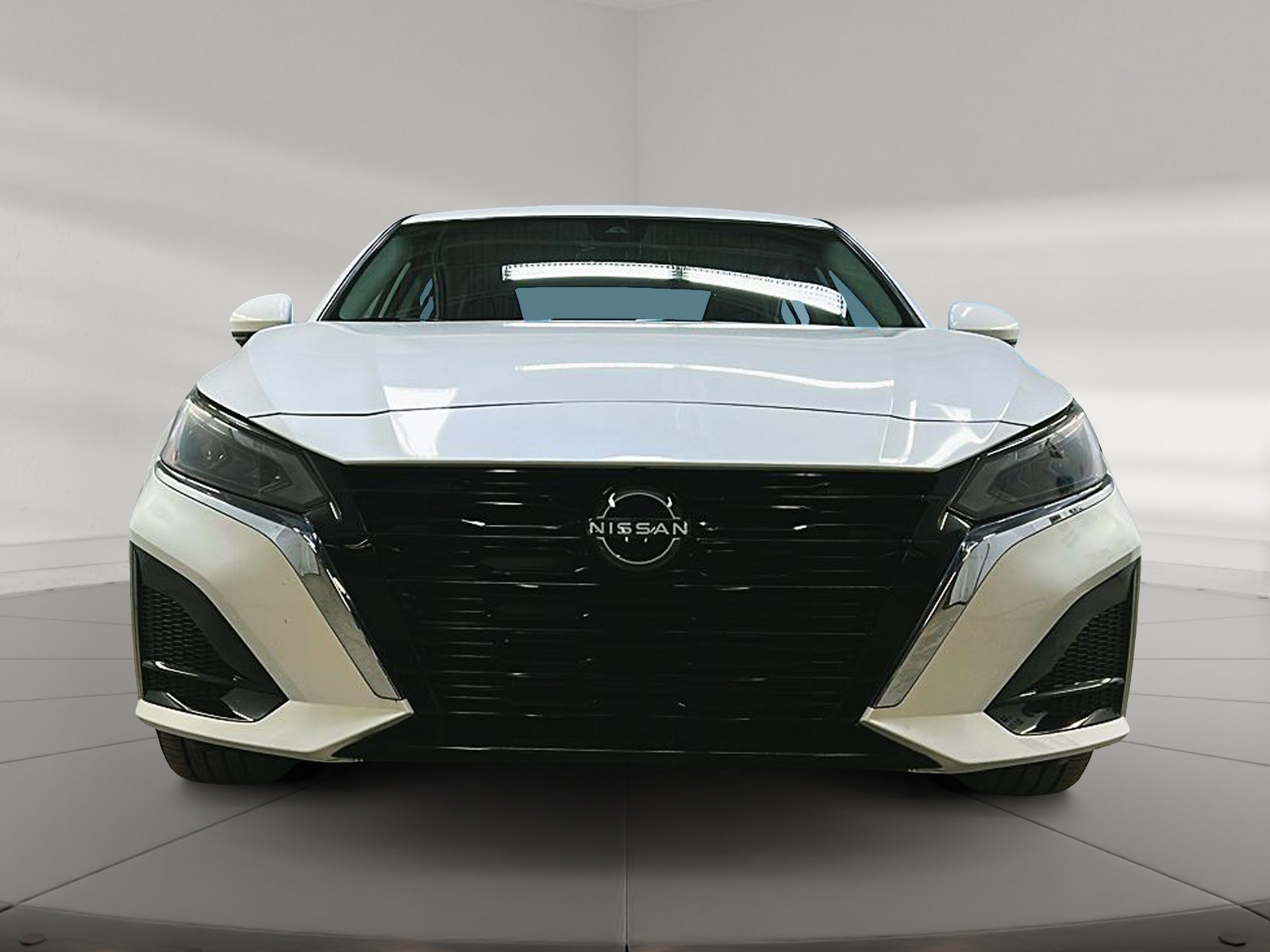 Nissan Altima PLATINUM CUIR TOIT NAV 4RM 2024 - image #2