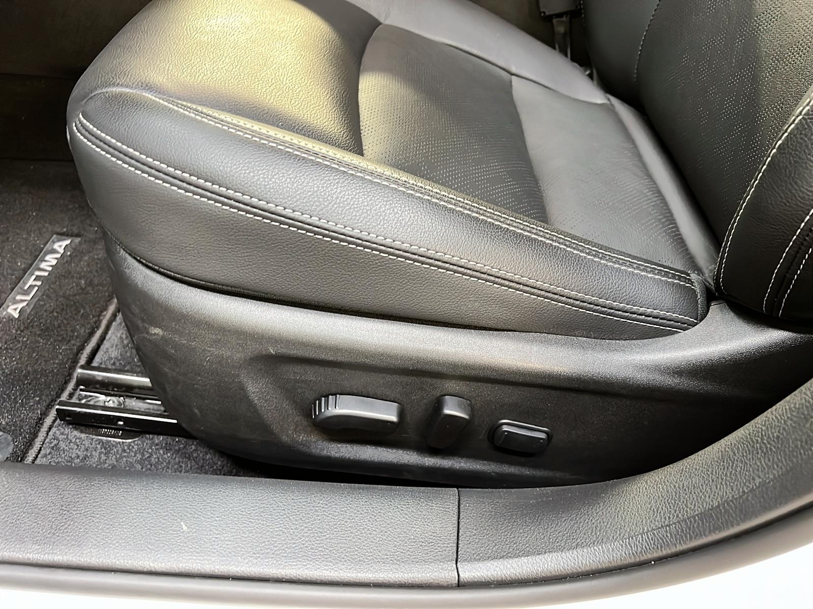 Nissan Altima PLATINUM CUIR TOIT NAV 4RM 2024 - image #25