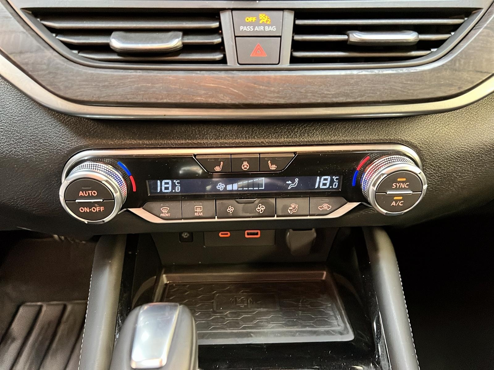 Nissan Altima PLATINUM CUIR TOIT NAV 4RM 2024 - image #15