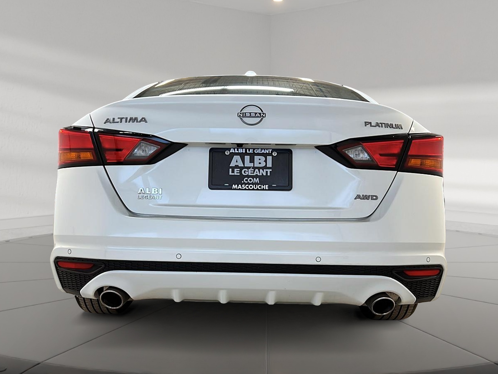 Nissan Altima PLATINUM CUIR TOIT NAV 4RM 2024 - image #5