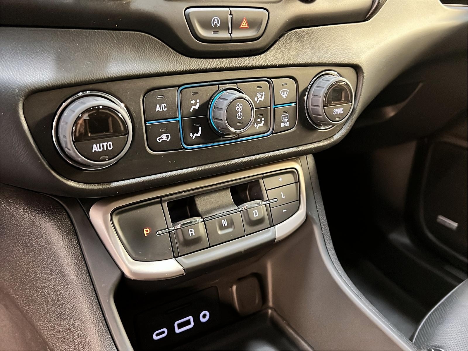 GMC Terrain DENALI CUIR NAV 4RM 2022 - image #16