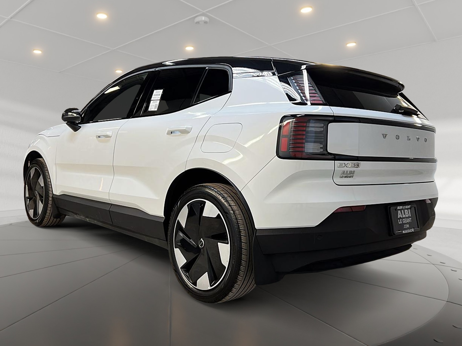 Volvo EX30 2025 - Image #6