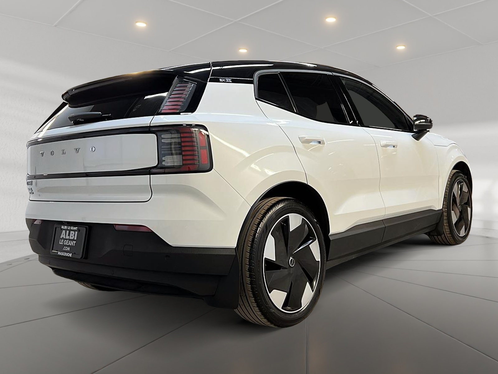 Volvo EX30 2025 - Image #4