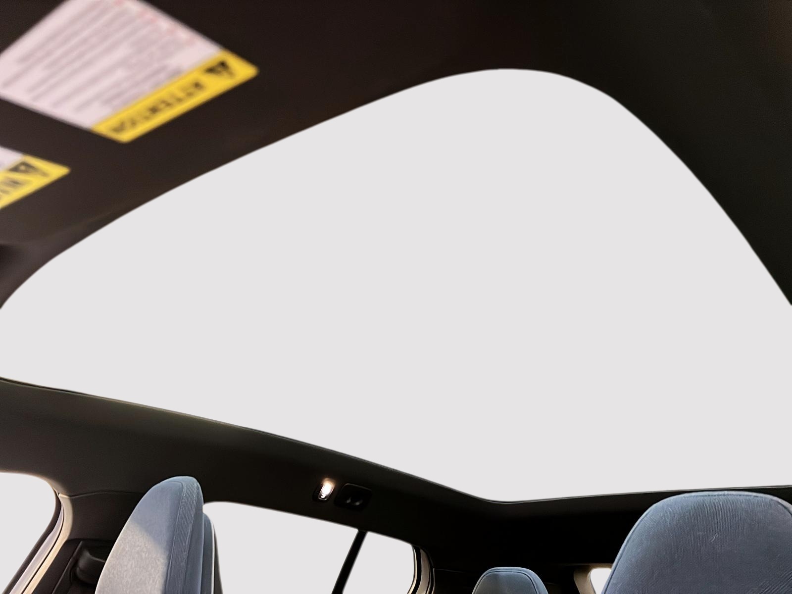 Volvo EX30 2025 - Image #10