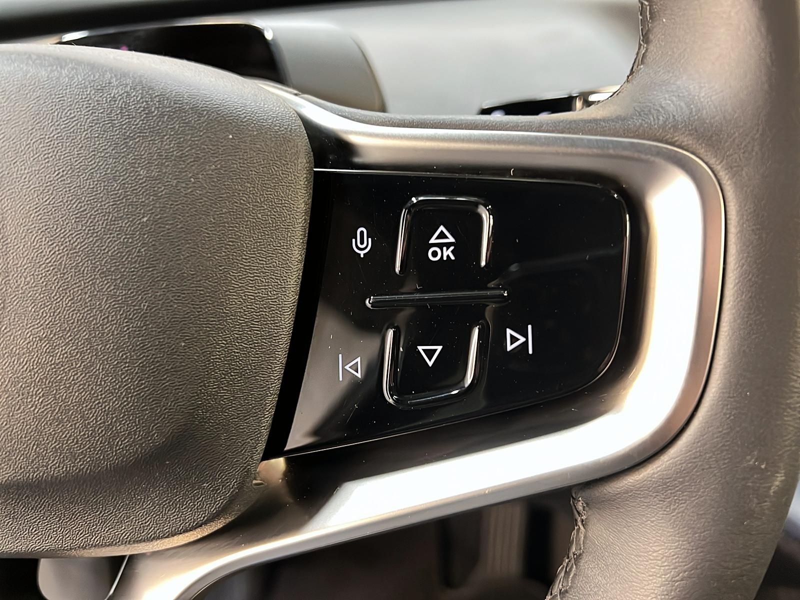 Volvo EX30 2025 - Image #19