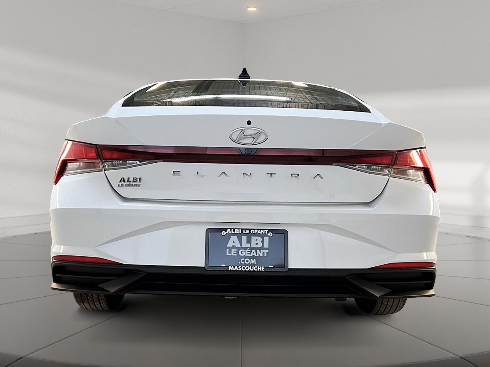 Hyundai Elantra PREFERRED TECH TOIT NAV 2023 - image #5