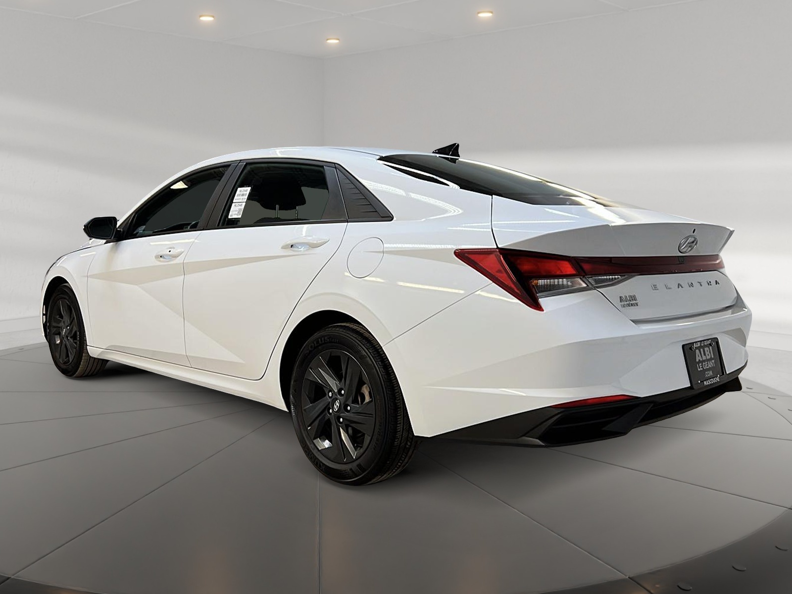 Hyundai Elantra 2023 - Image #6