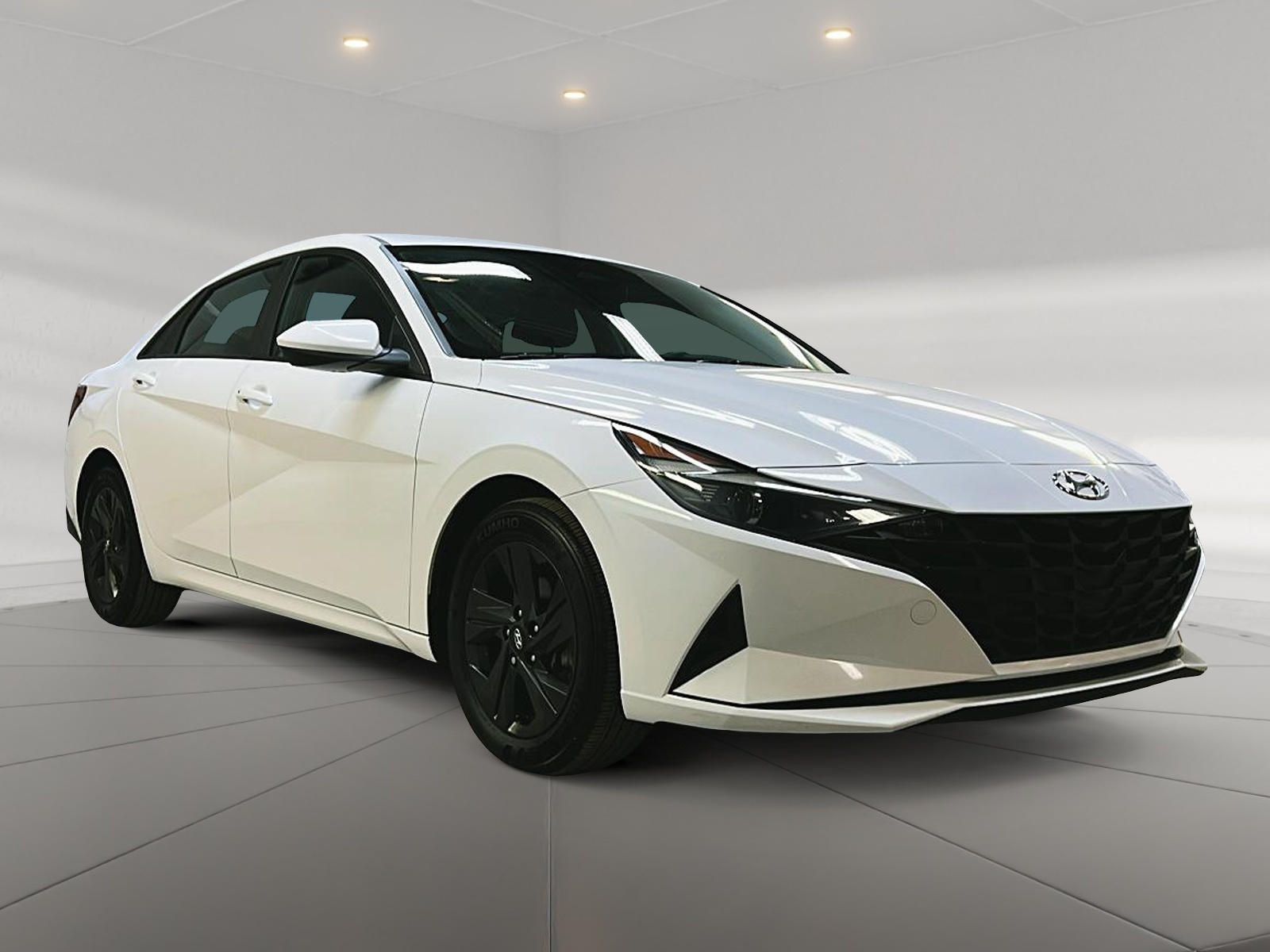 Hyundai Elantra PREFERRED TECH TOIT NAV 2023 - image #3