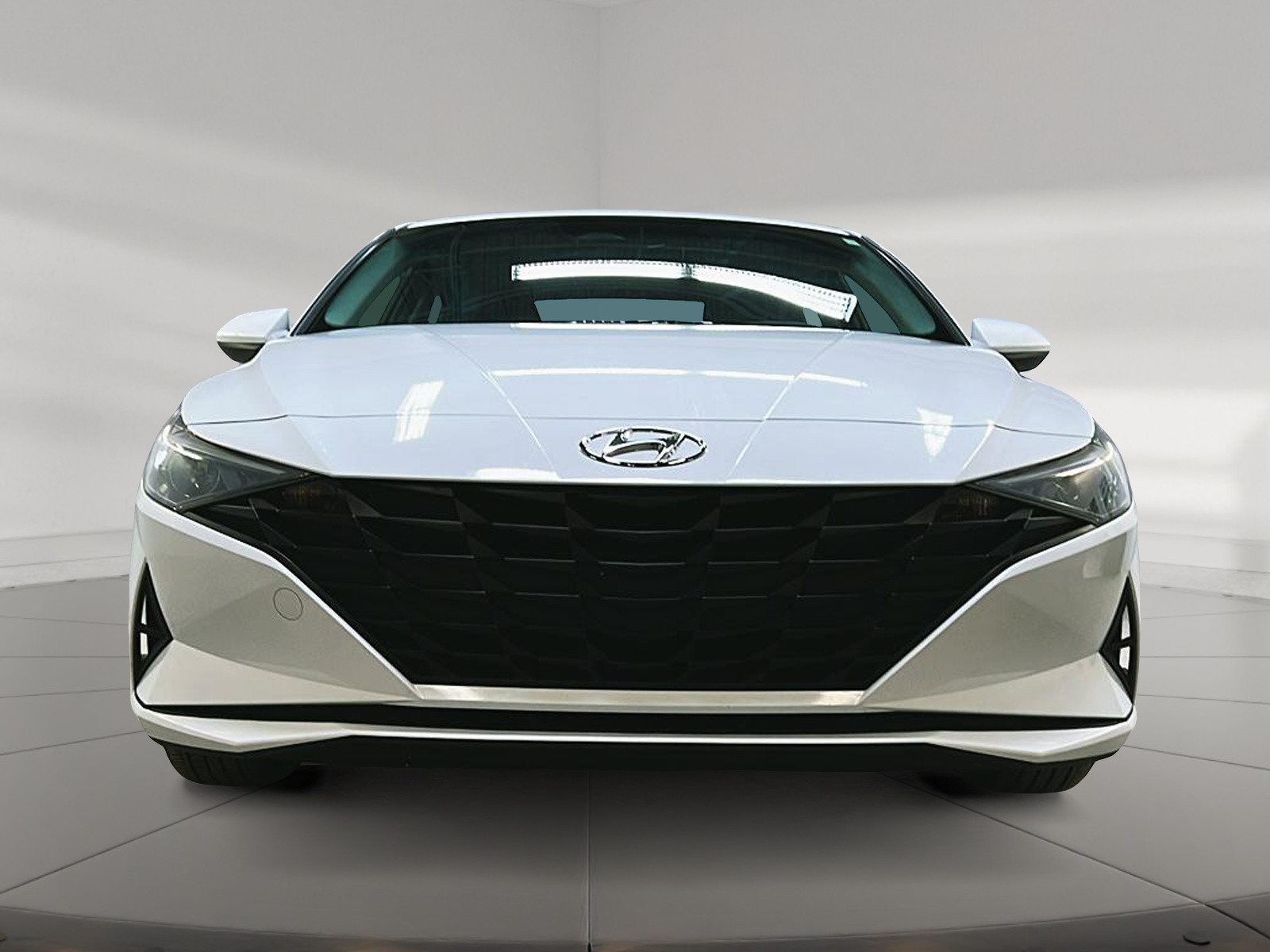 Hyundai Elantra 2023 - Image #2