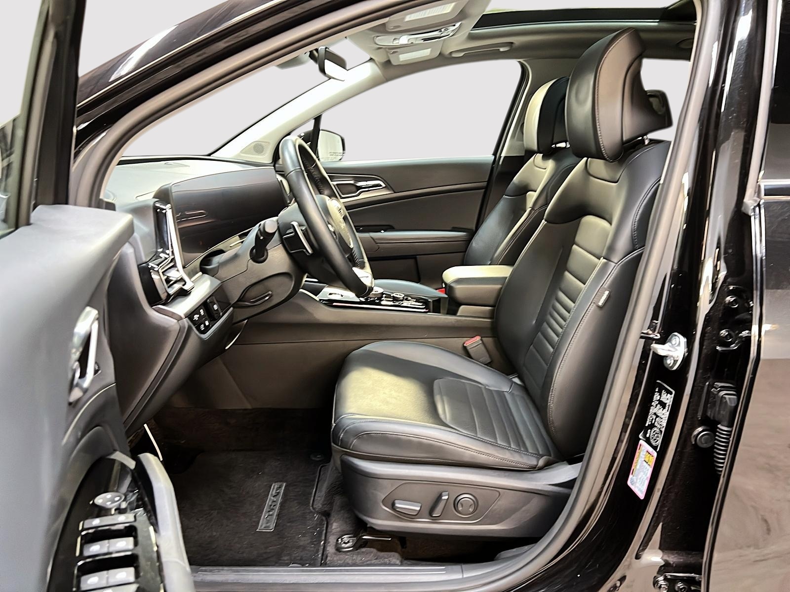 Kia Sportage SX PHEV CUIR TOIT PANO NAV 4RM 2025 - image #7