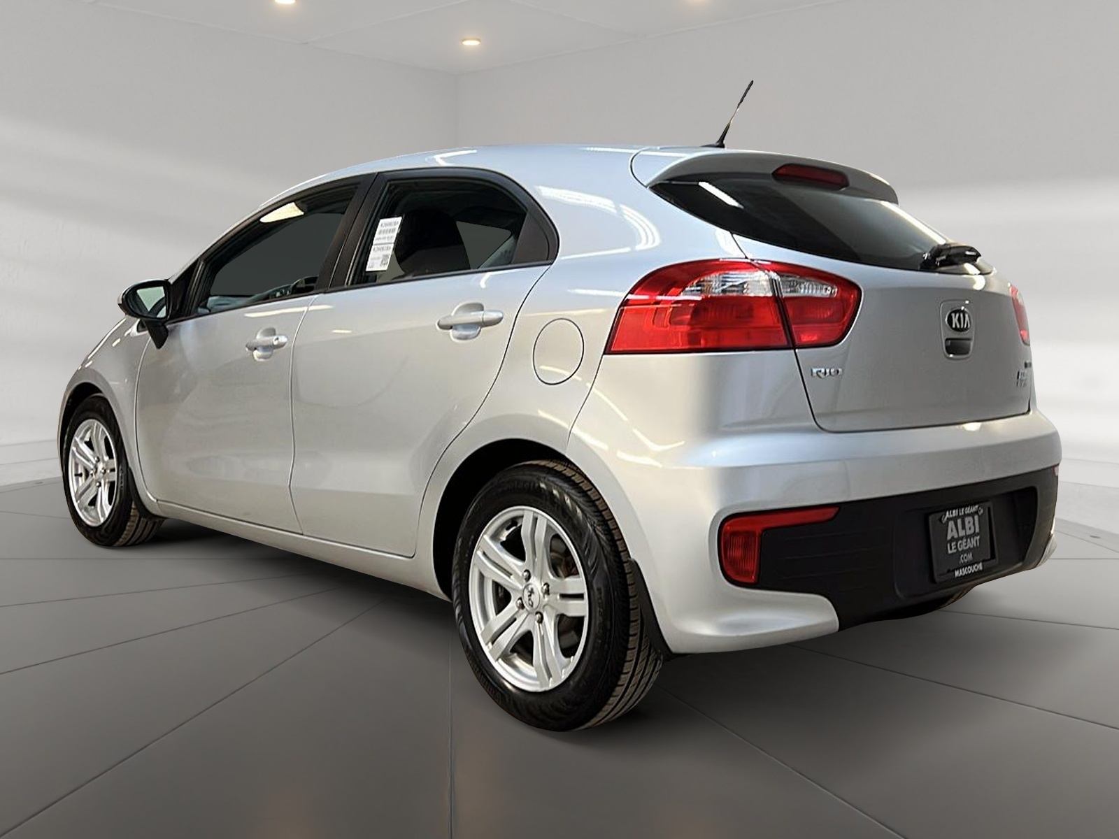 Kia Rio5 LX + 2017 - image #6