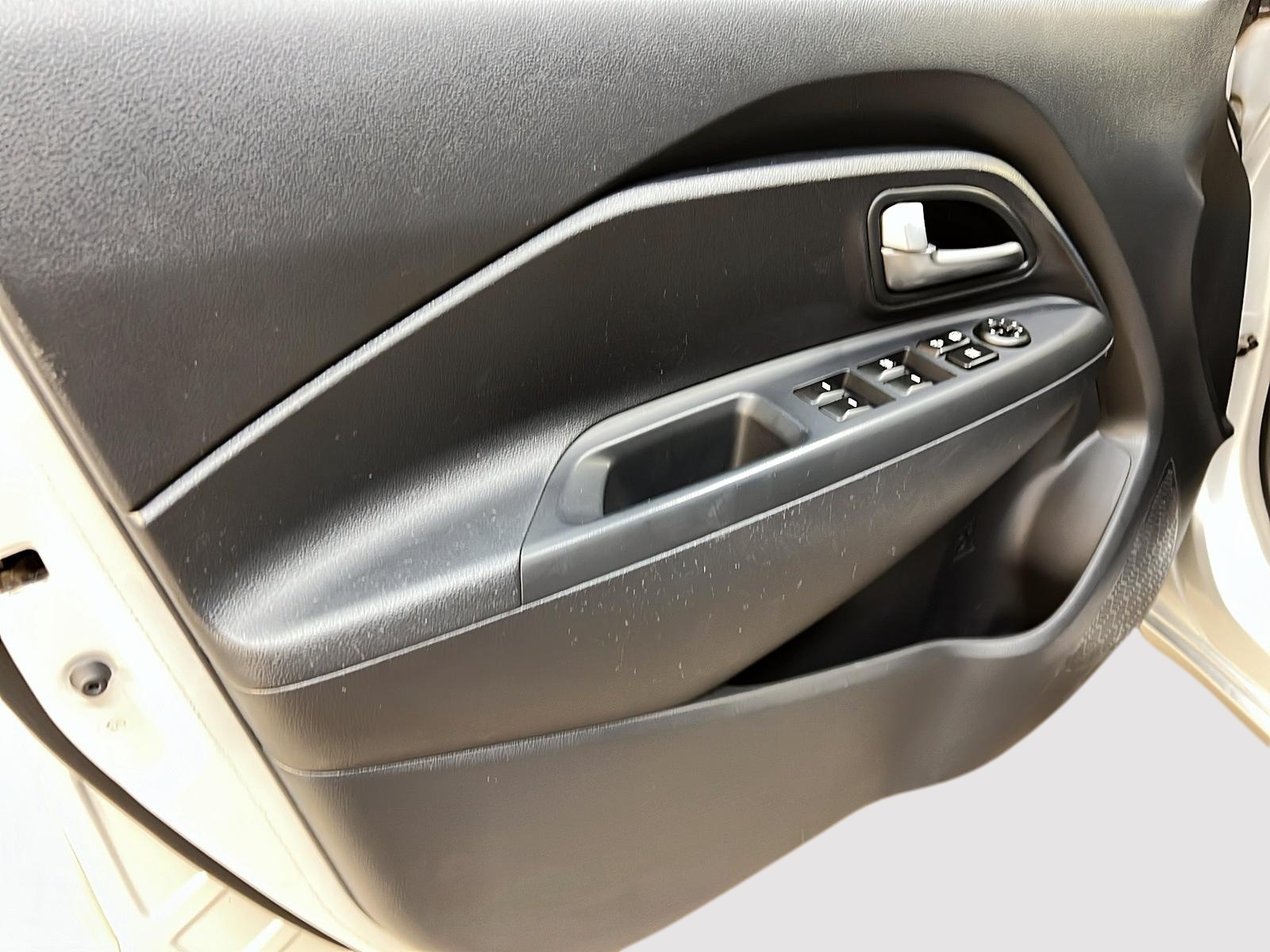 Kia Rio5 LX + 2017 - image #20