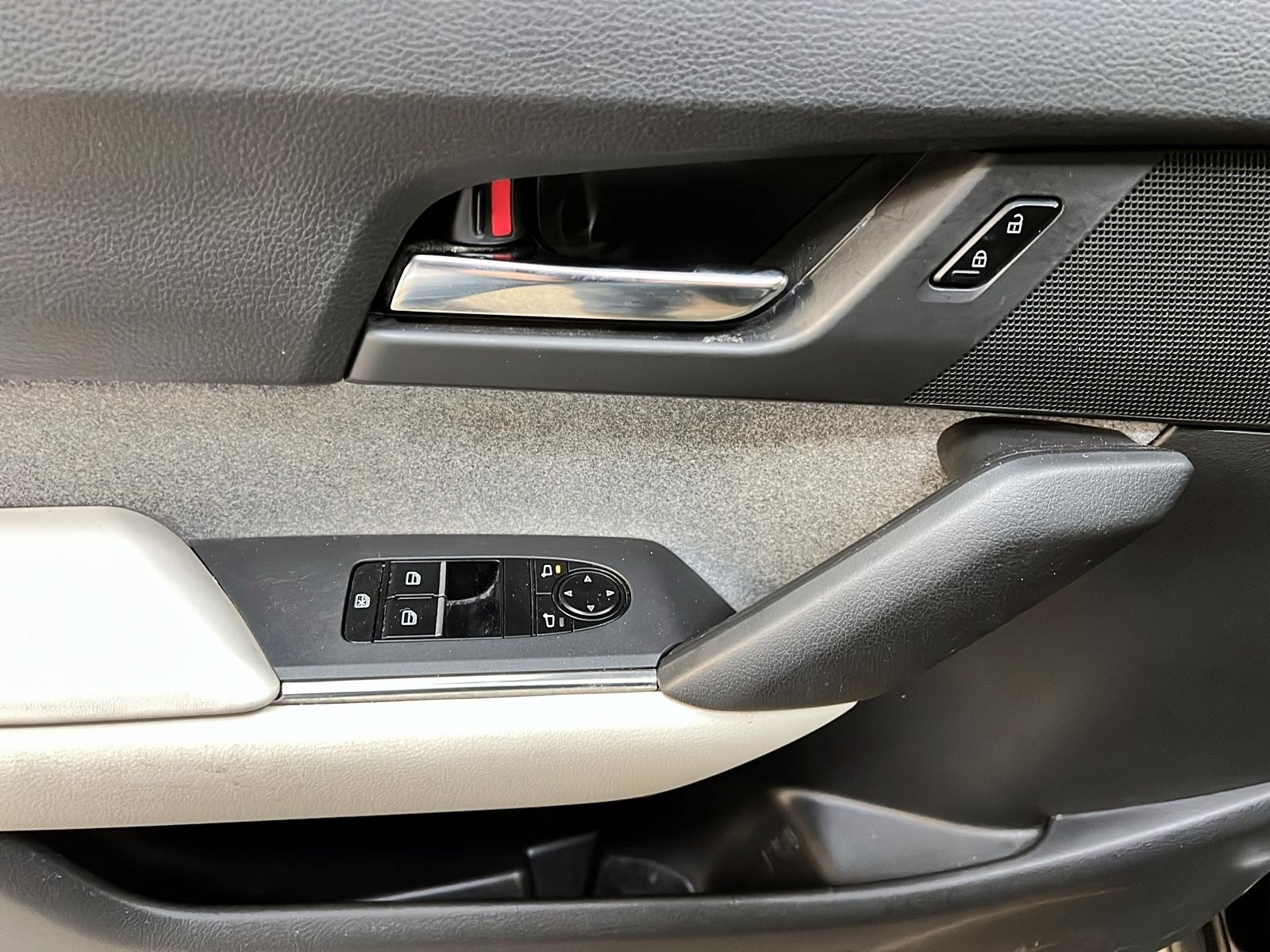 Mazda MX-30 2022 - Image #23