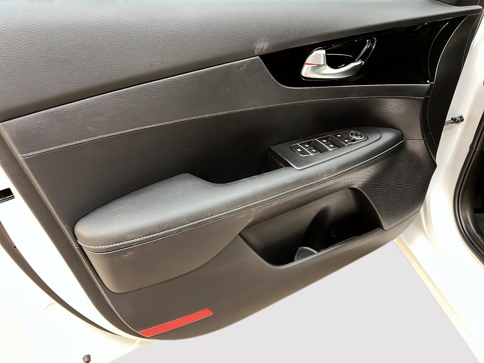 Kia Forte 2024 - Image #21