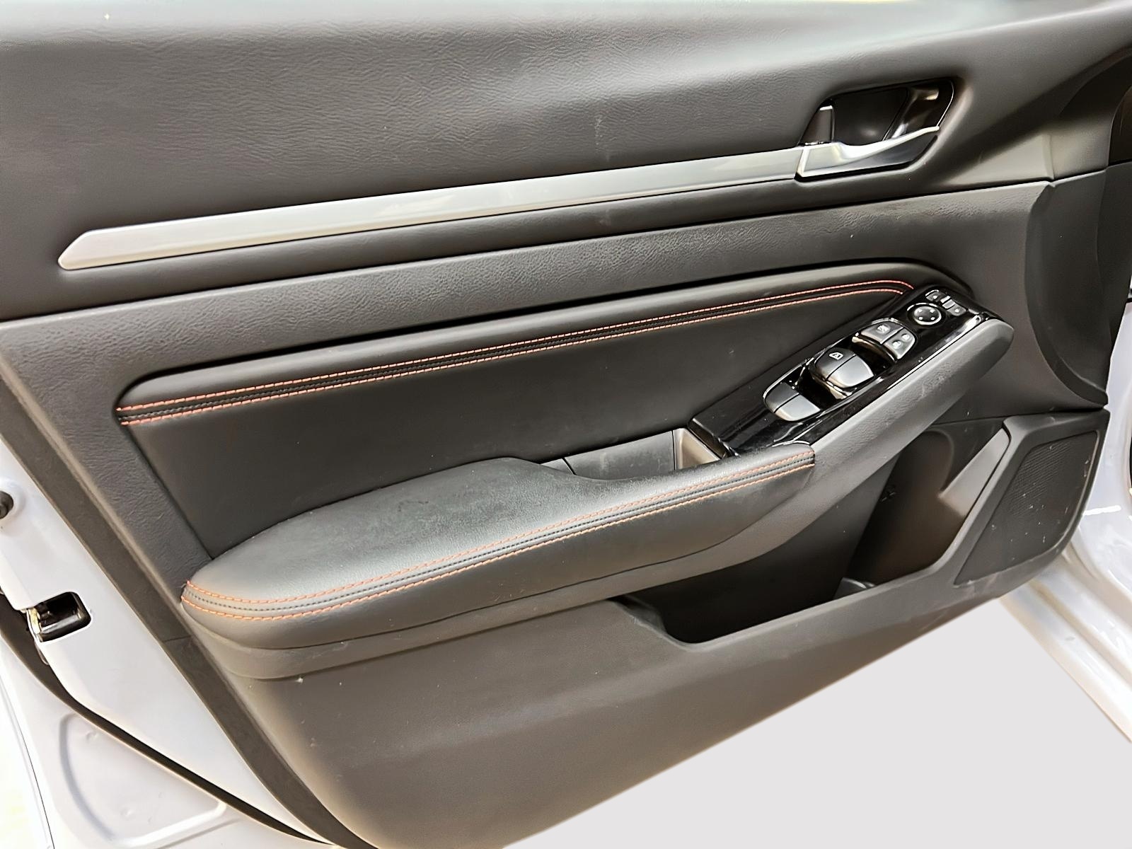 Nissan Altima SR TOIT 4RM 2023 - image #23