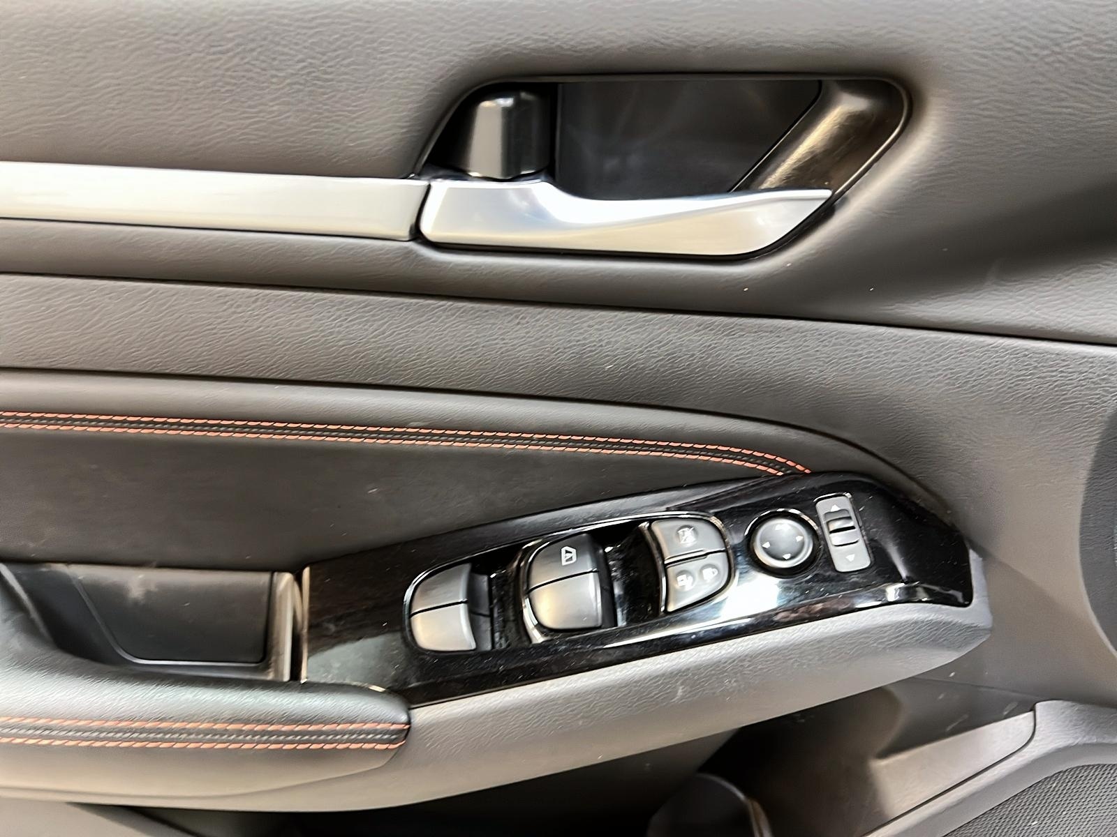 Nissan Altima SR TOIT 4RM 2023 - image #22